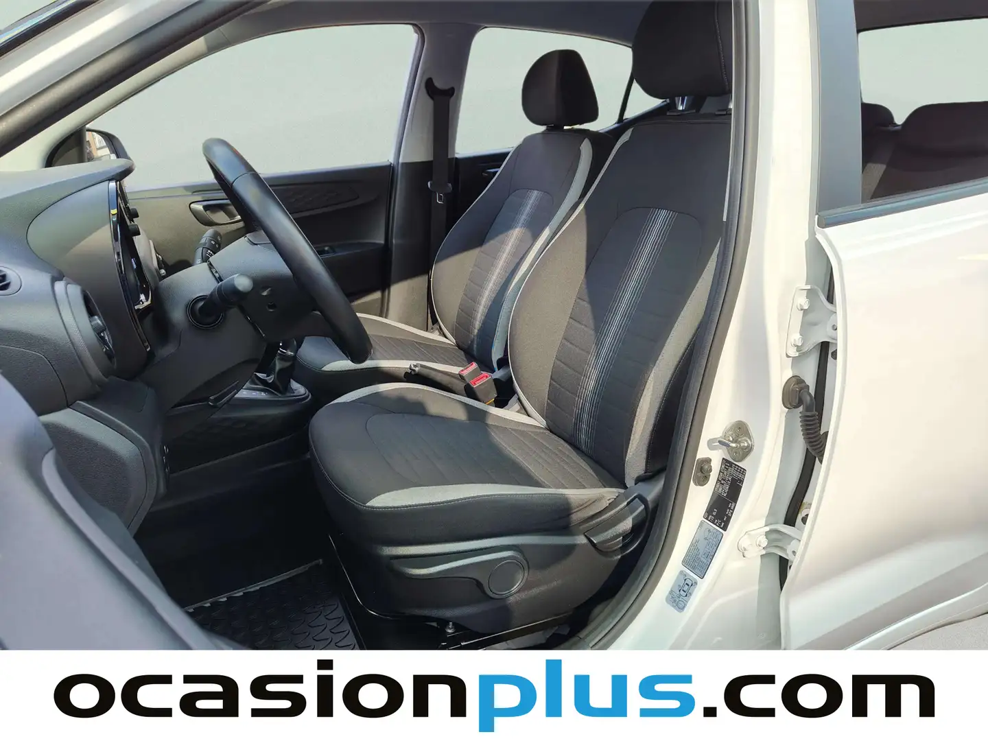 Foto Hyundai i10 Hyundai i10 1.2 Tecno AT (84 CV)