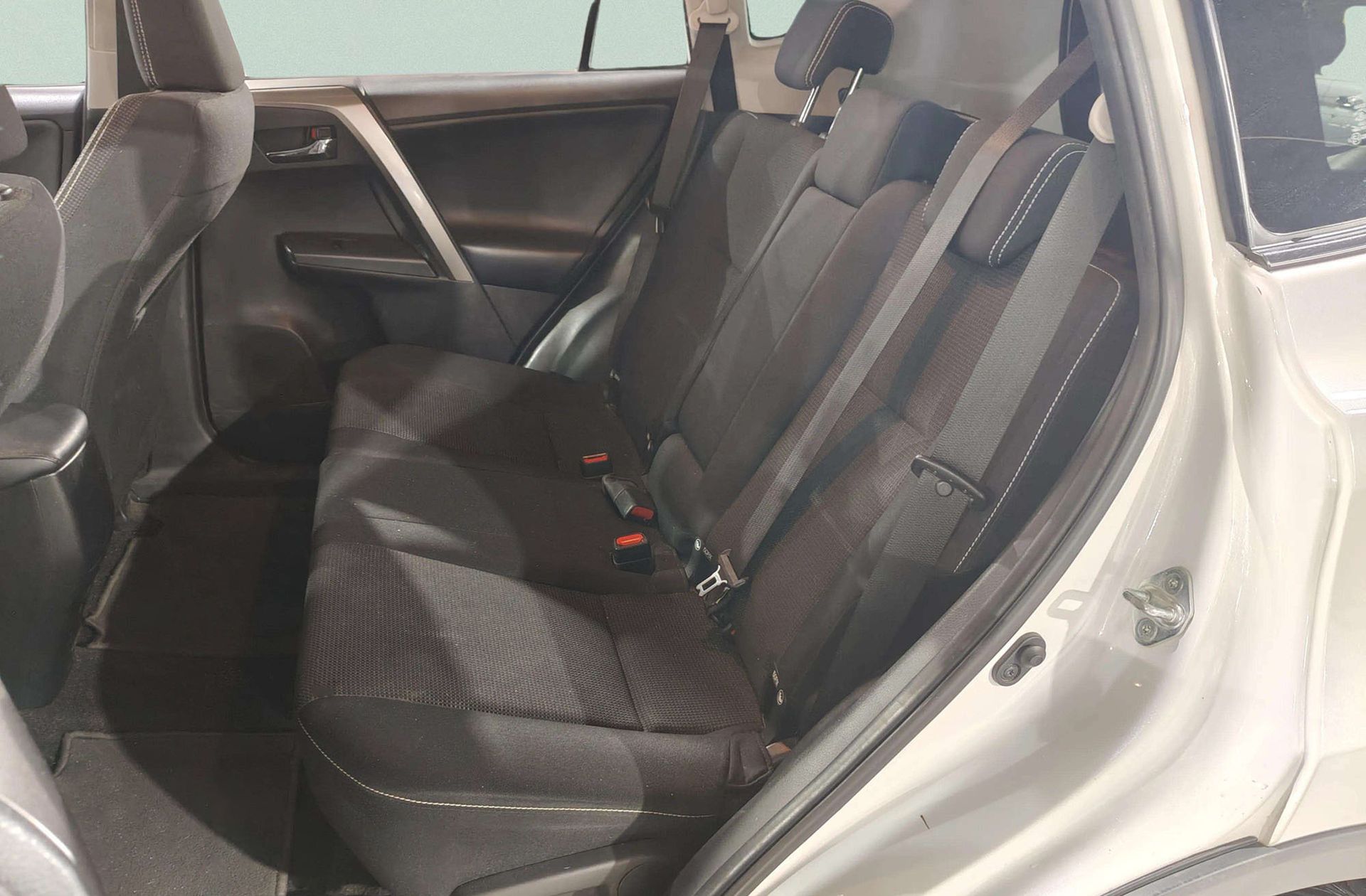 Toyota RAV4 150D Advance Pack Drive 2WD - foto 10