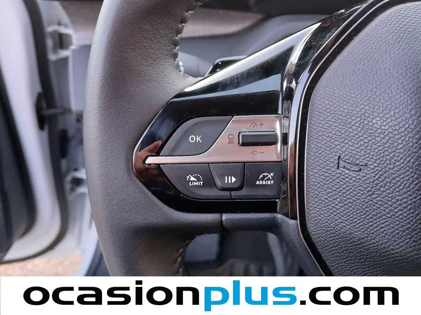 Foto Peugeot 308 Peugeot 308 Allure Hybrid eDCS6 (145 CV)