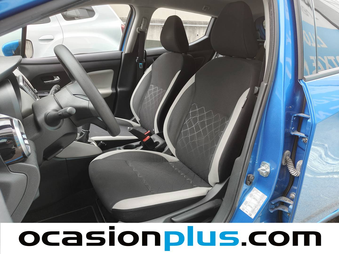 Foto asientos delanteros Nissan Micra Nissan Micra 1.0 G Acenta (71 CV)