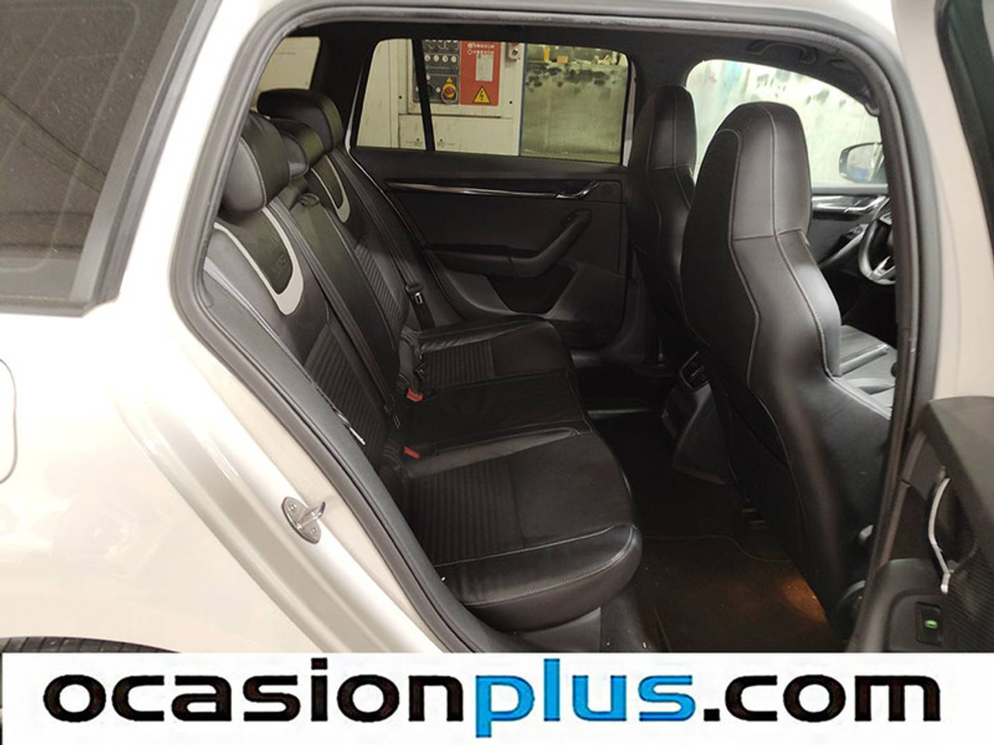 Foto Skoda Octavia Skoda Octavia Combi 2.0 TDI RS (184 CV) DSG