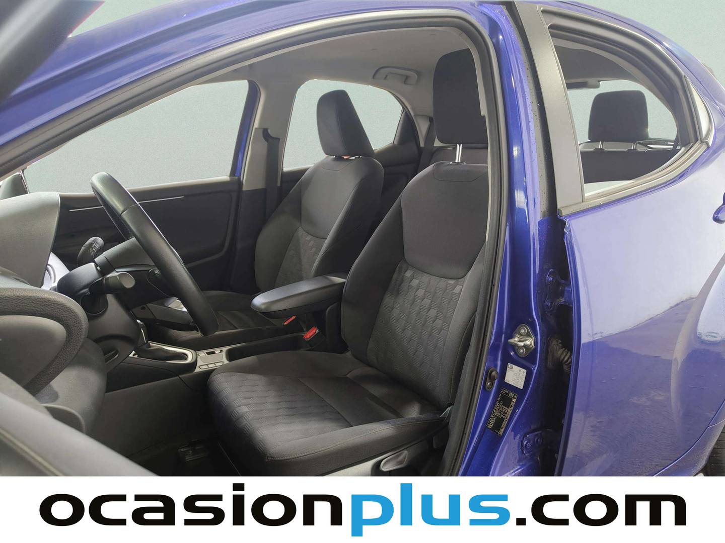 Foto asientos delanteros Toyota Yaris Toyota Yaris 120H Active Plus (116 CV)