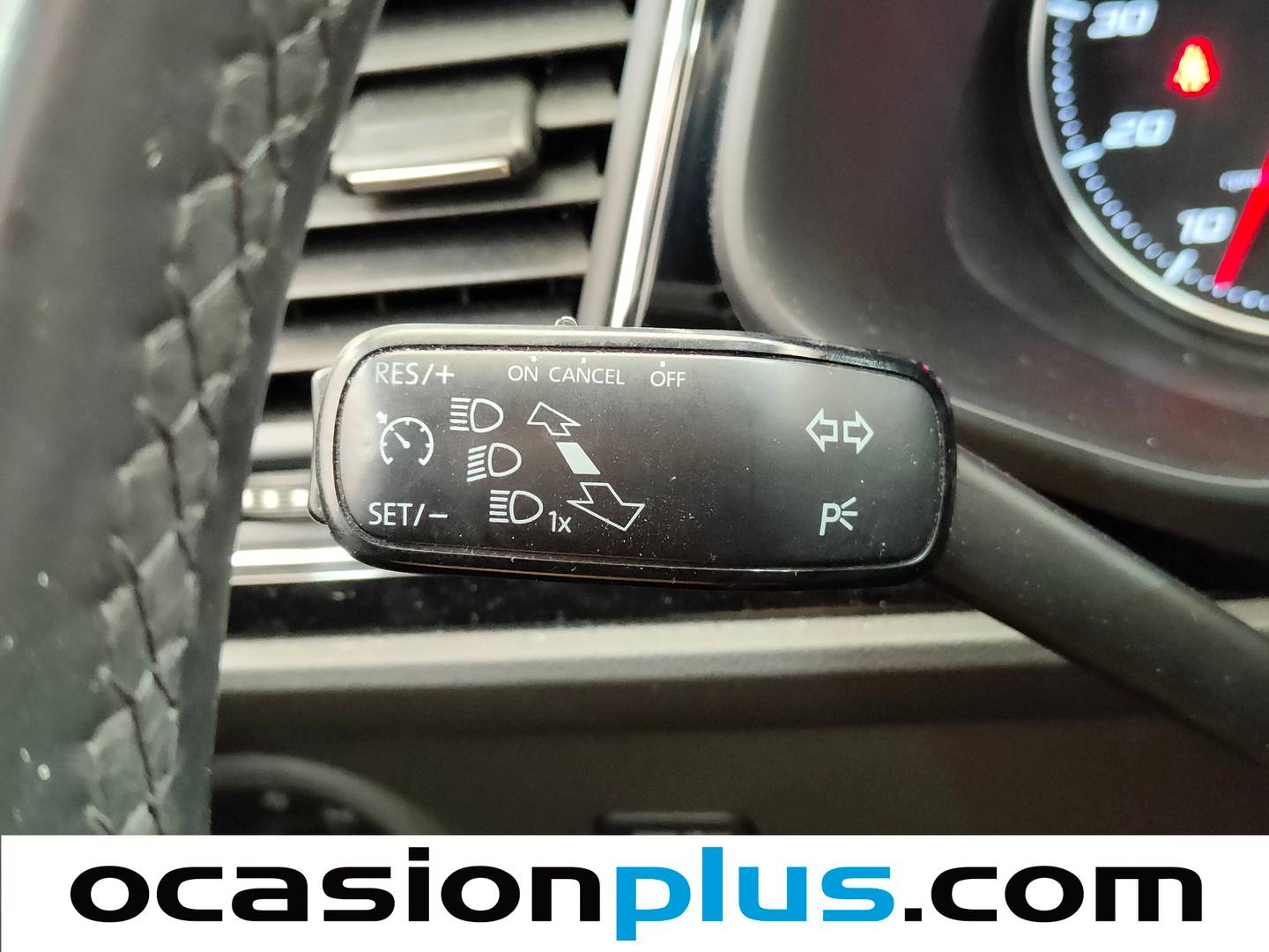 Extras y acabados del Seat León Seat León 1.2 TSI S&S Style (110 CV)