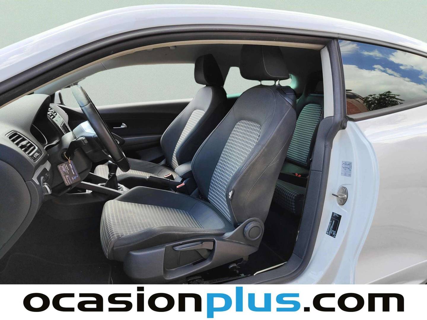 Foto asientos delanteros Volkswagen Scirocco Volkswagen Scirocco Typhoon by R-Line 1.4 TSI BMT (125 CV)