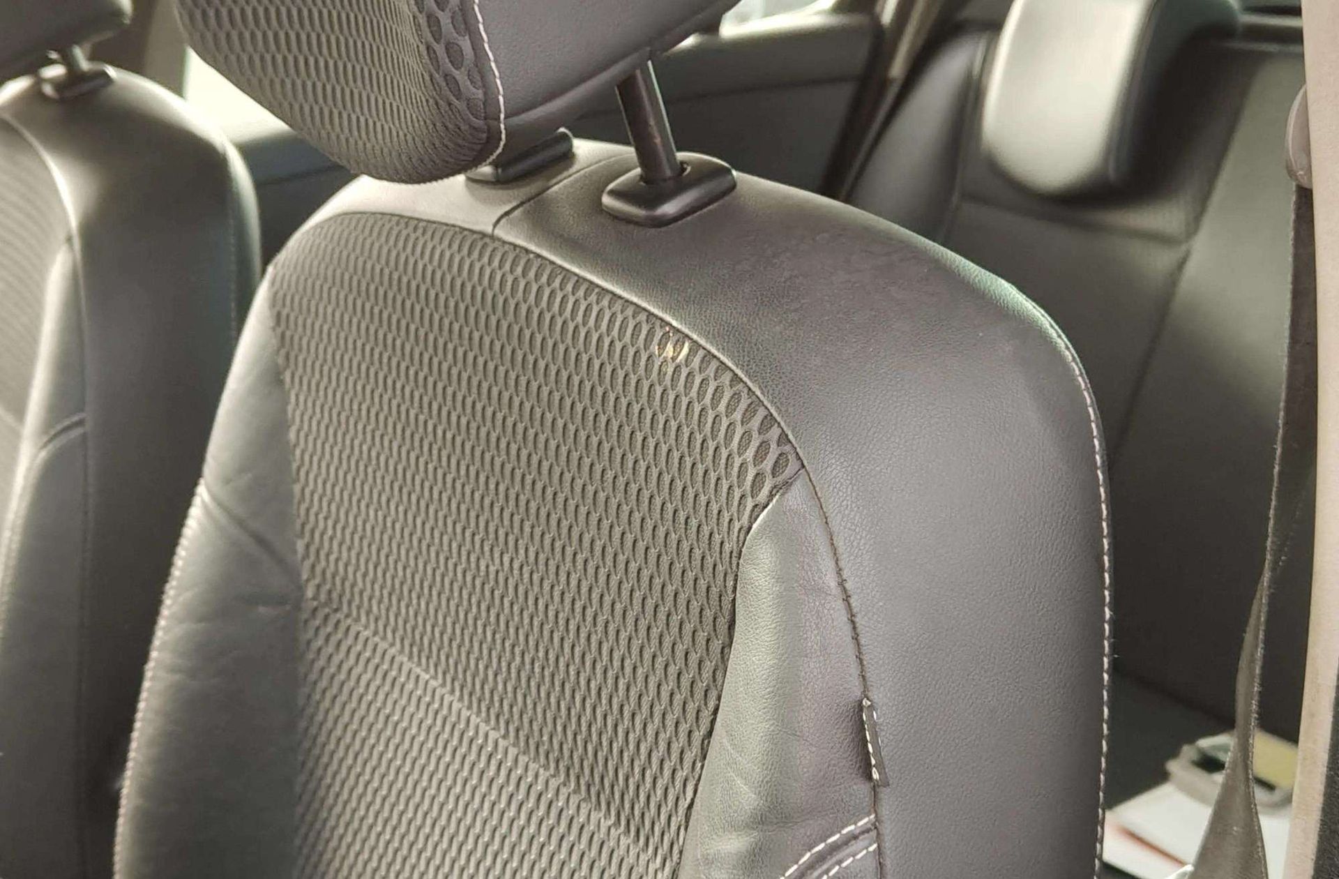 Renault Clio 1.2 16v Pack Authentique - foto 9