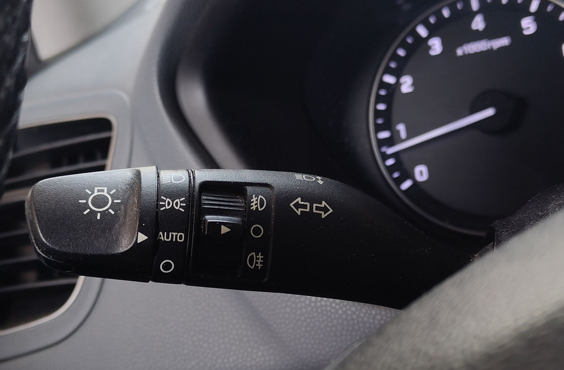 Hyundai i20 1.4 MPI Tecno - foto 22