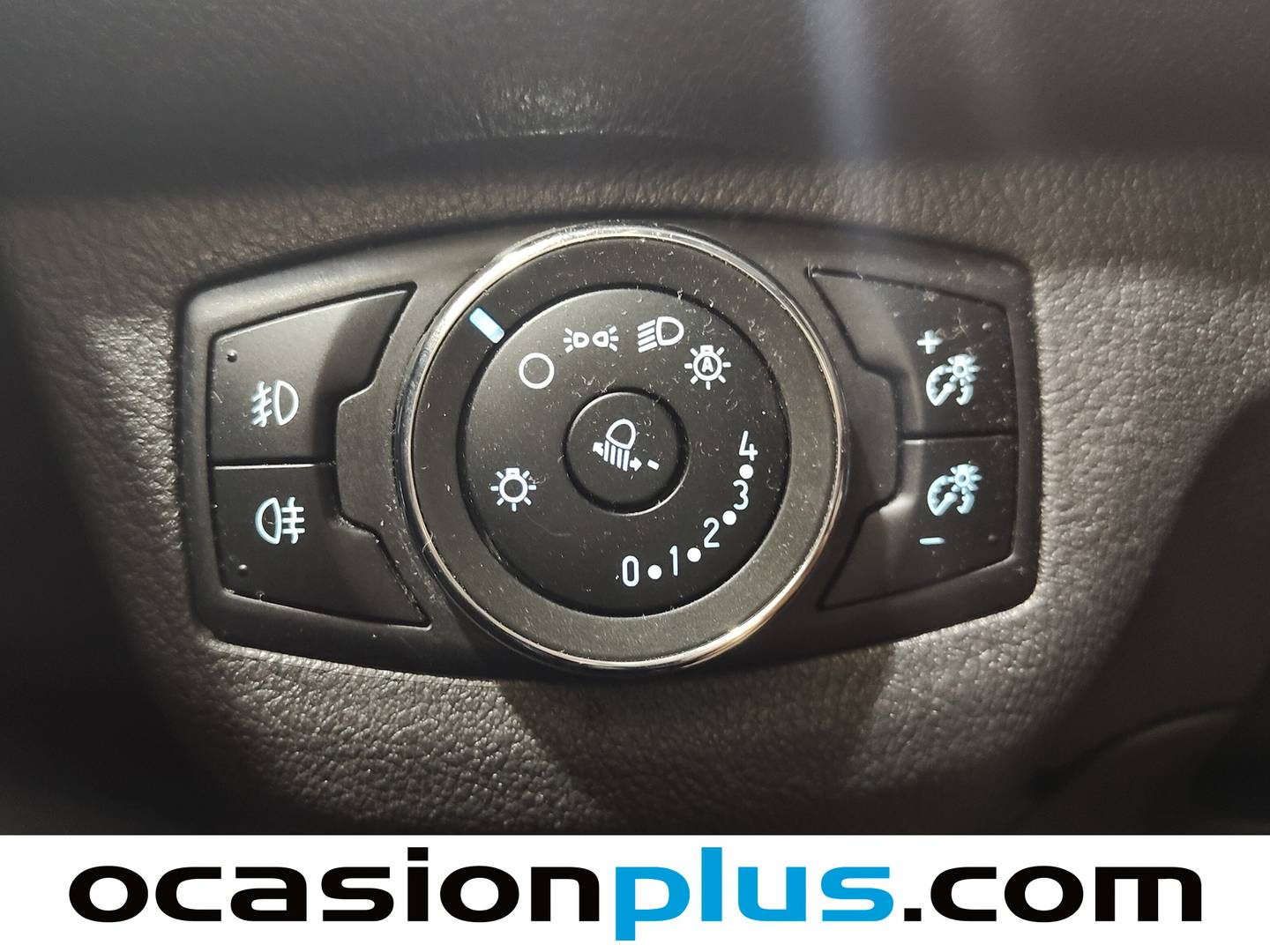 Equipamiento del Ford Tourneo Courier Ford Tourneo Courier 1.0 EcoBoost Titanium (100 CV)