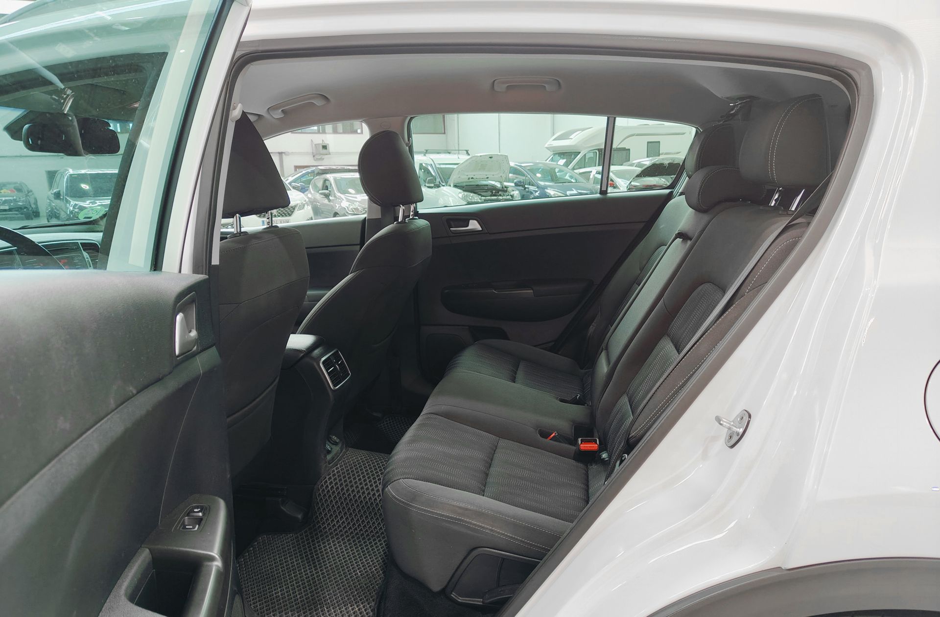 Kia Sportage 1.6 CRDi Concept 4x2 - foto 10