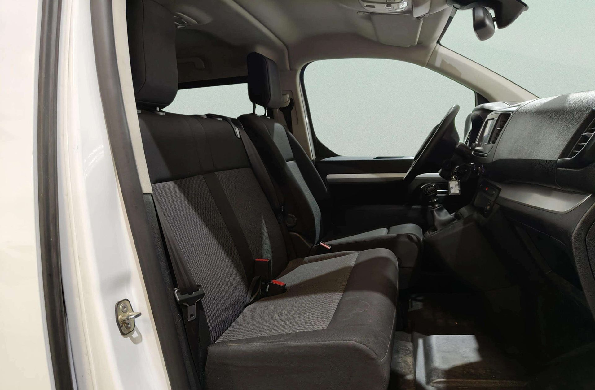 Toyota Proace Verso 2.0D VX Plus Shuttle L1 9 plazas - foto 16