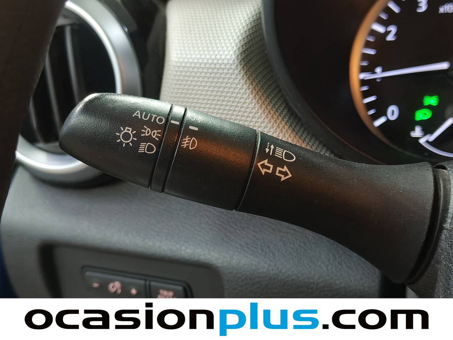 Equipamiento del Nissan Micra Nissan Micra 1.0 G Acenta (71 CV)