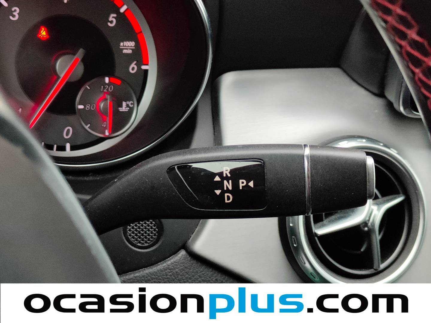 Foto Mercedes GLA Mercedes-Benz GLA 200 CDI AMG Line (136 CV)