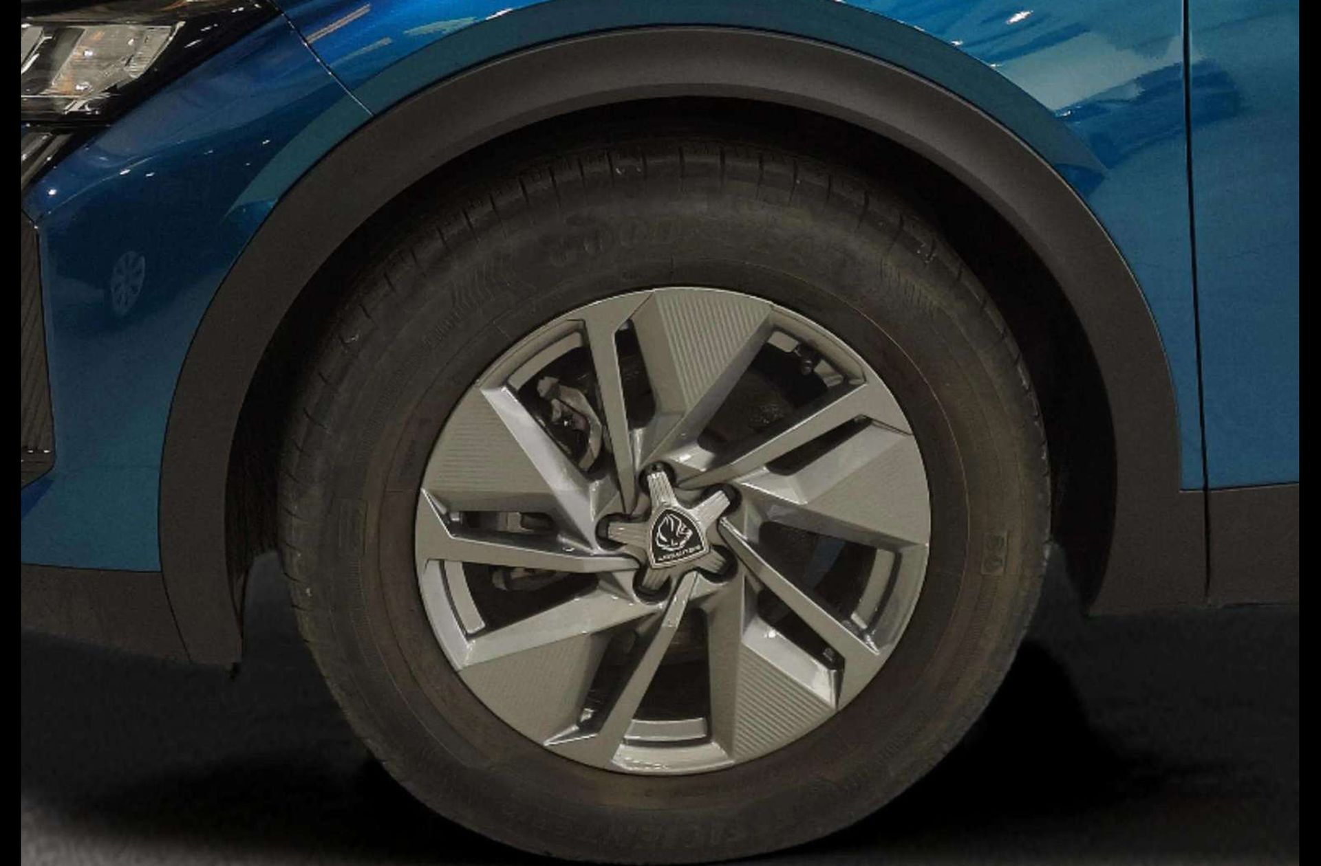 Peugeot 408 Allure Hybrid 145 eDCS6 - foto 32