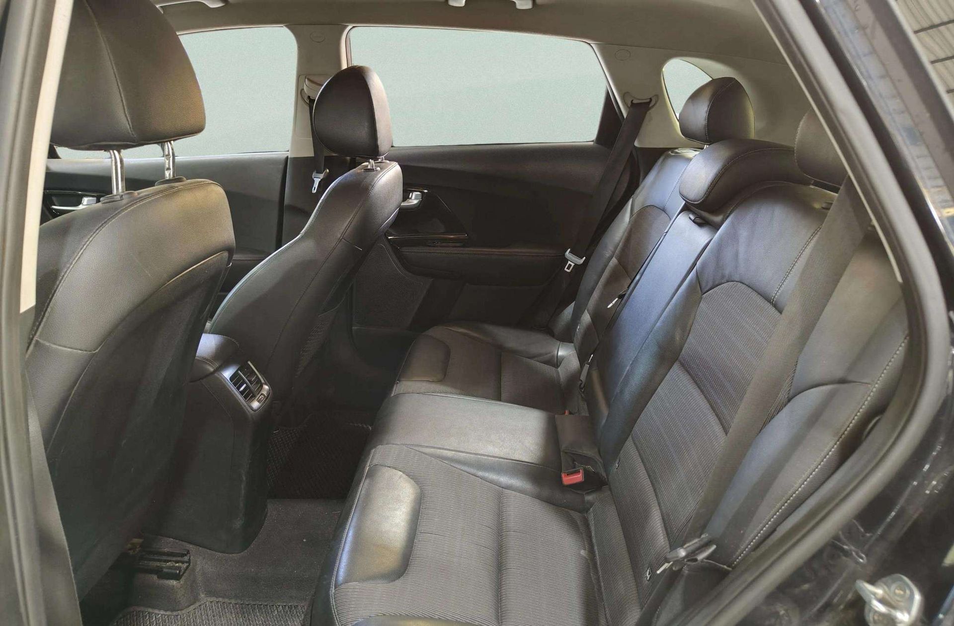 Kia Niro 1.6 GDi HEV Híbrido Drive - foto 13