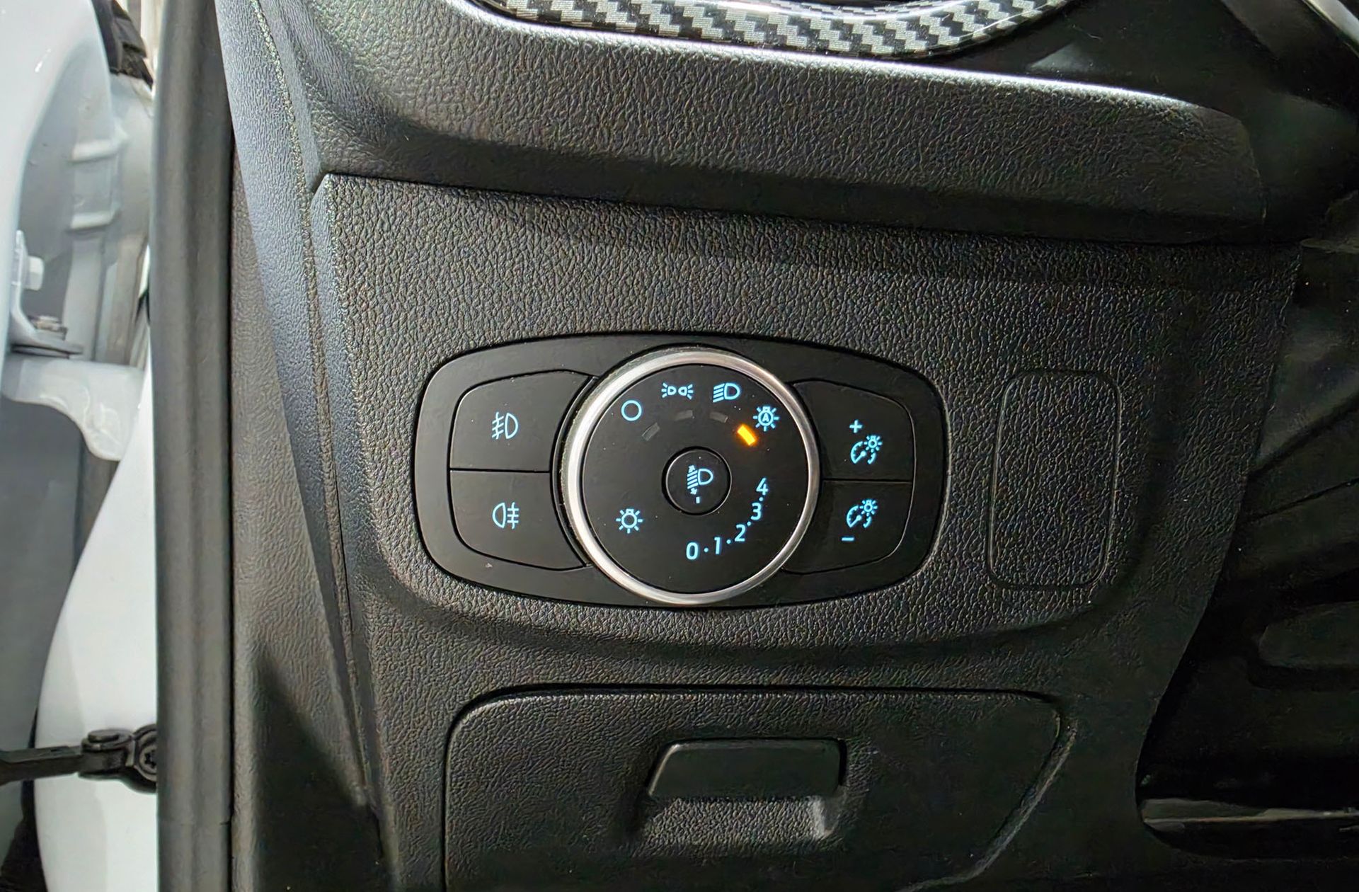 Ford Focus 1.0 EcoBoost Trend+ - foto 22
