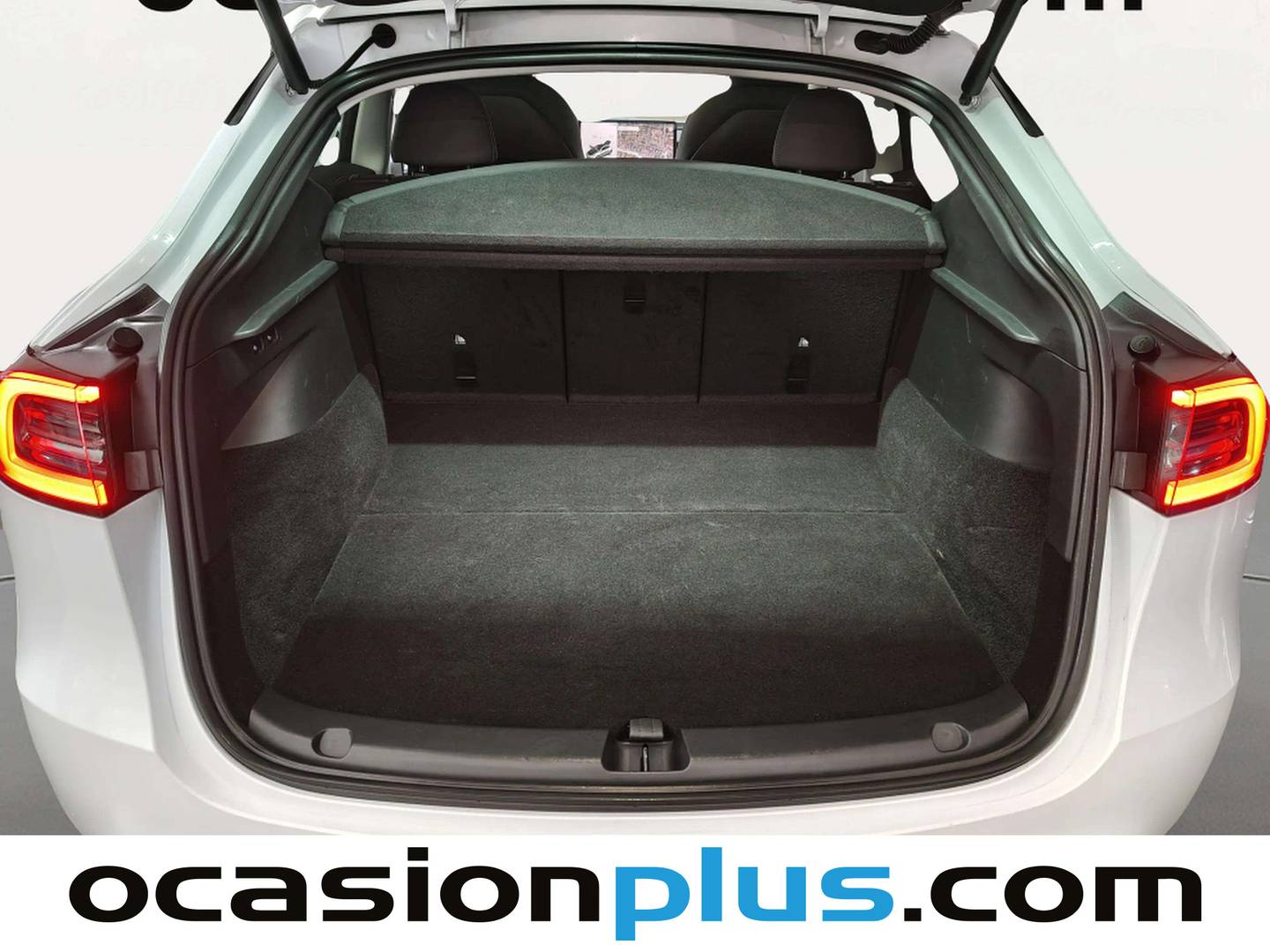 Foto Tesla Model Y Tesla Model Y Tracción Trasera RWD (347 CV)