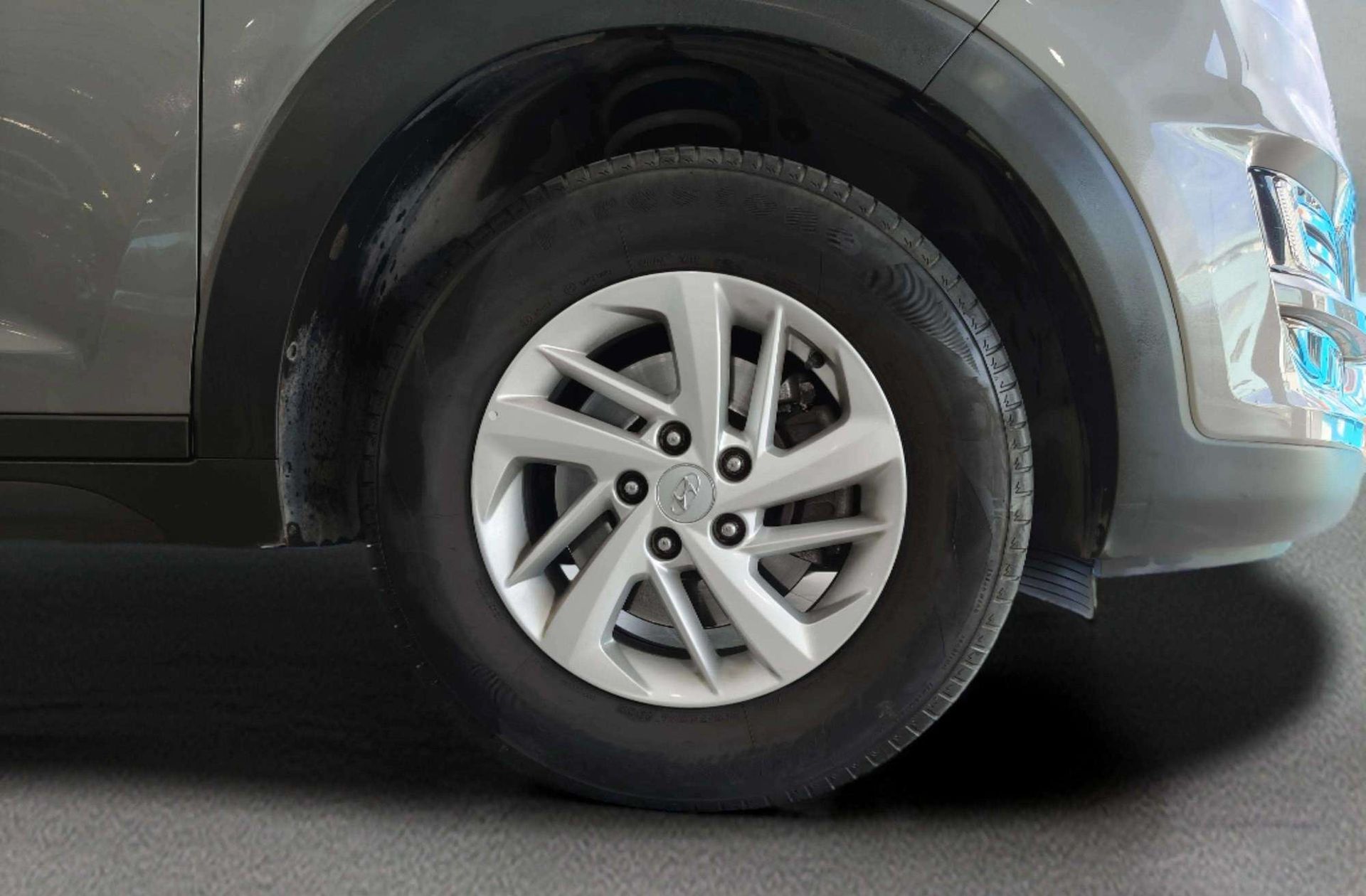 Hyundai Tucson 1.6 GDI BlueDrive Essence 4x2 - foto 33