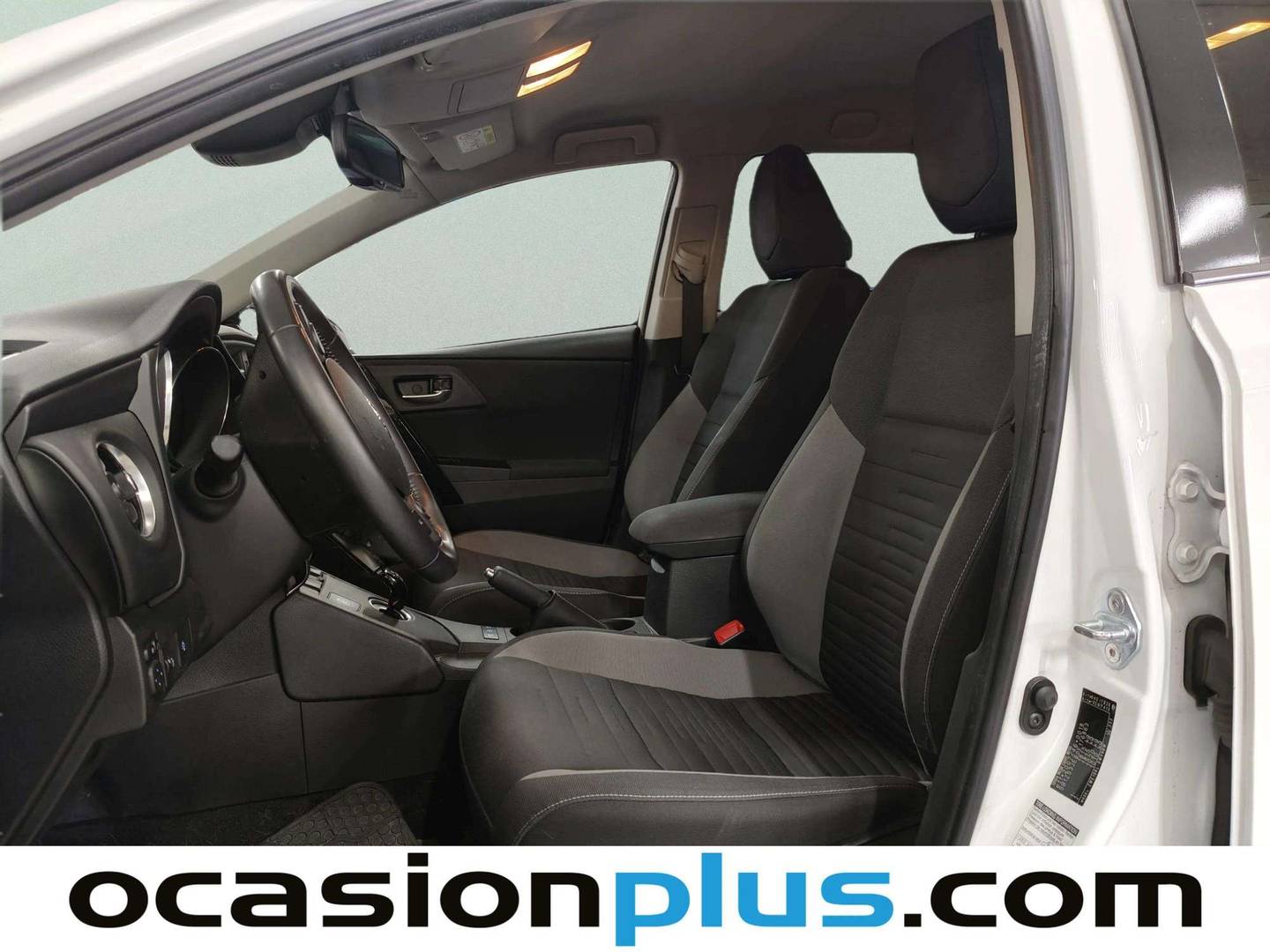 Foto asientos traseros Toyota Auris Toyota Auris Active (136 CV)