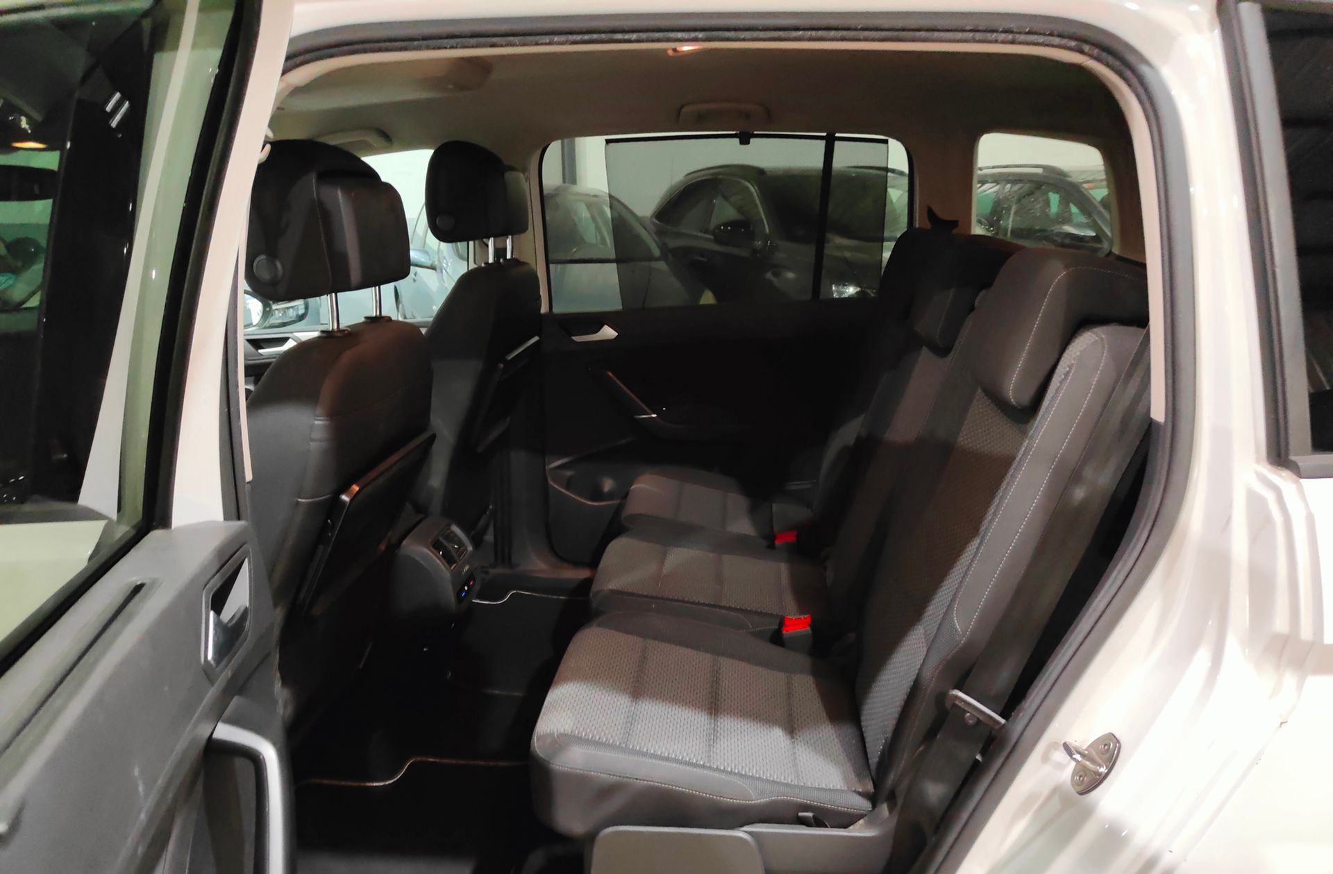 Volkswagen Touran Advance 1.6 TDI SCR BMT - foto 11