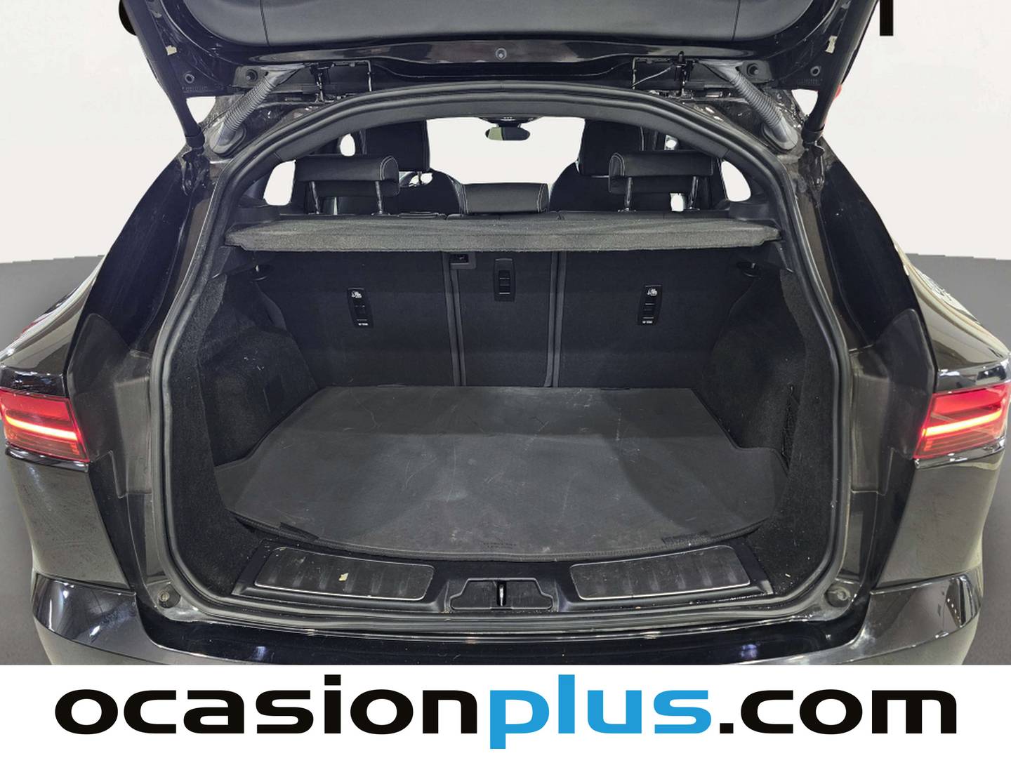 Fotos maletero Jaguar E-Pace Jaguar E-PACE 2.0D MHEV R-Dynamic SE 4WD Auto (163 CV)