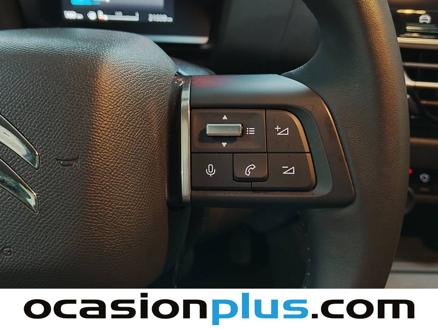 Foto Citroën C4 X Citroen C4 X PureTech 100 S&S 6v You (102 CV)