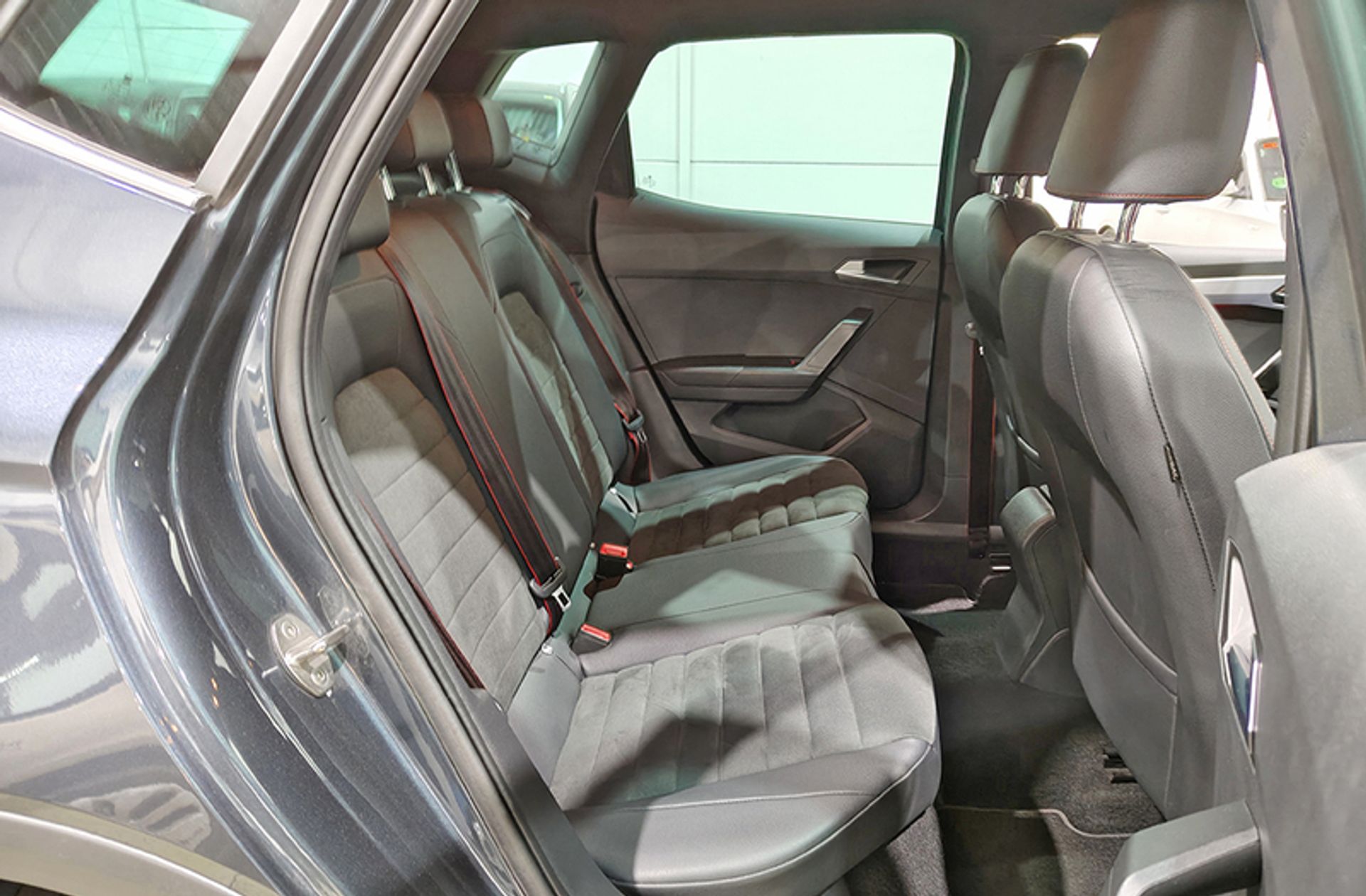 SEAT Arona 1.5 TSI FR Plus DSG - foto 23