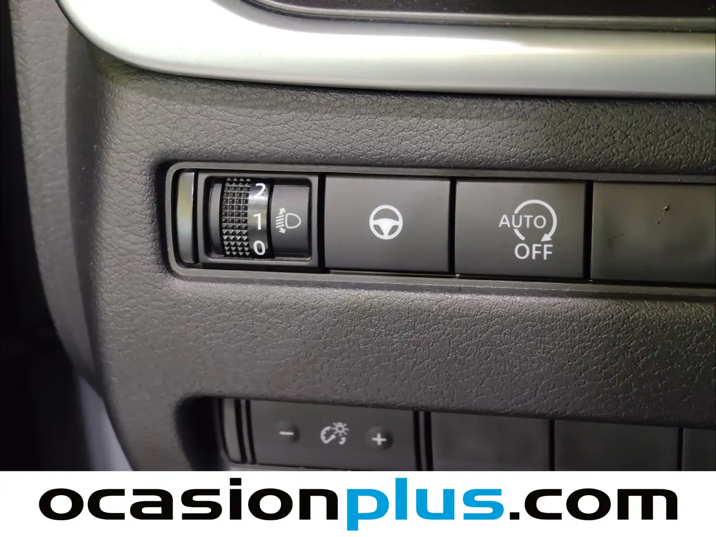 Foto Nissan QASHQAI Nissan Qashqai DIG-T 140 mHEV N-Connecta (140 CV)