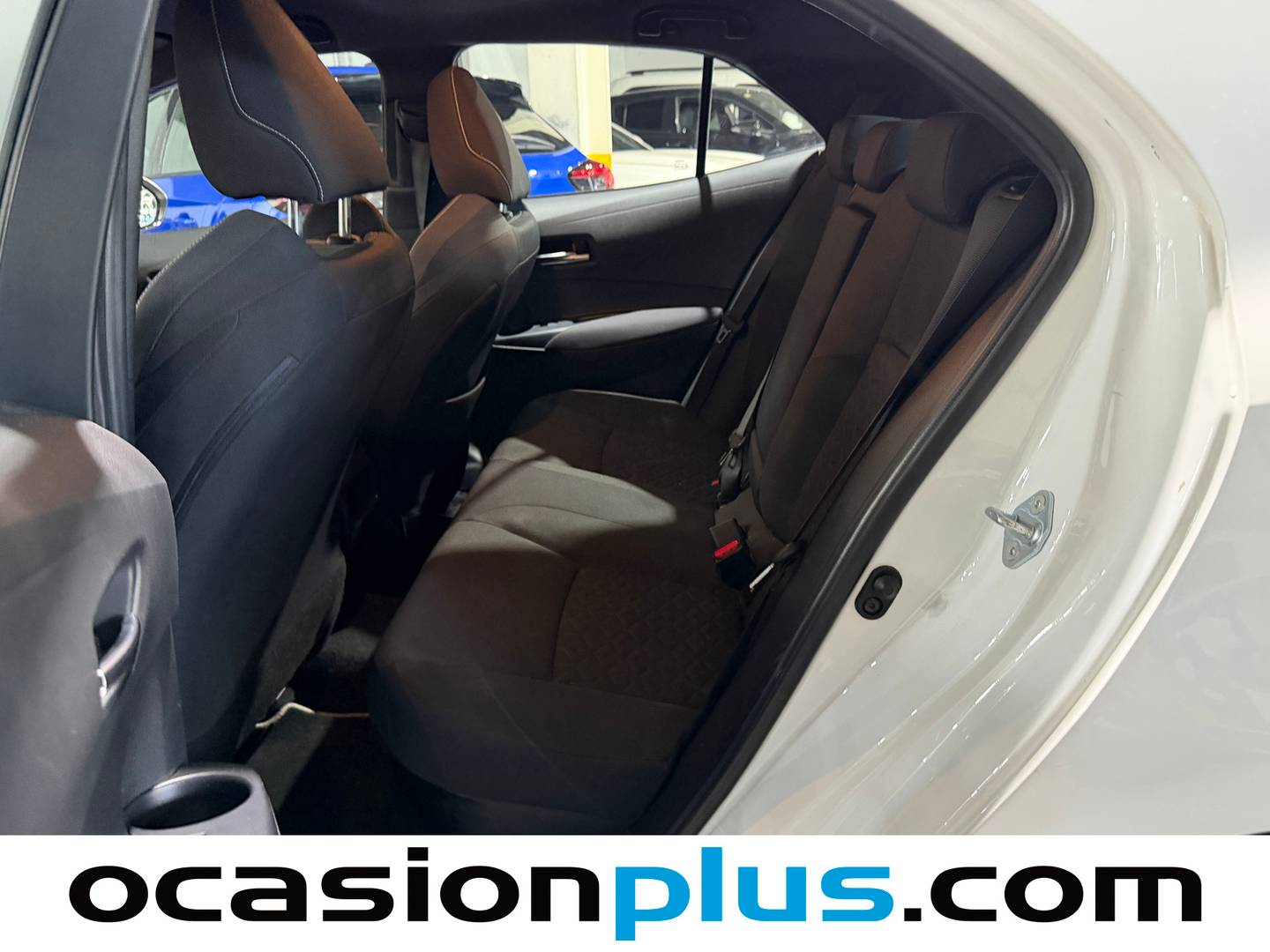 Foto asientos traseros Toyota Corolla Toyota Corolla 1.8 125 Híbrido Active Tech E-CVT (122 CV)