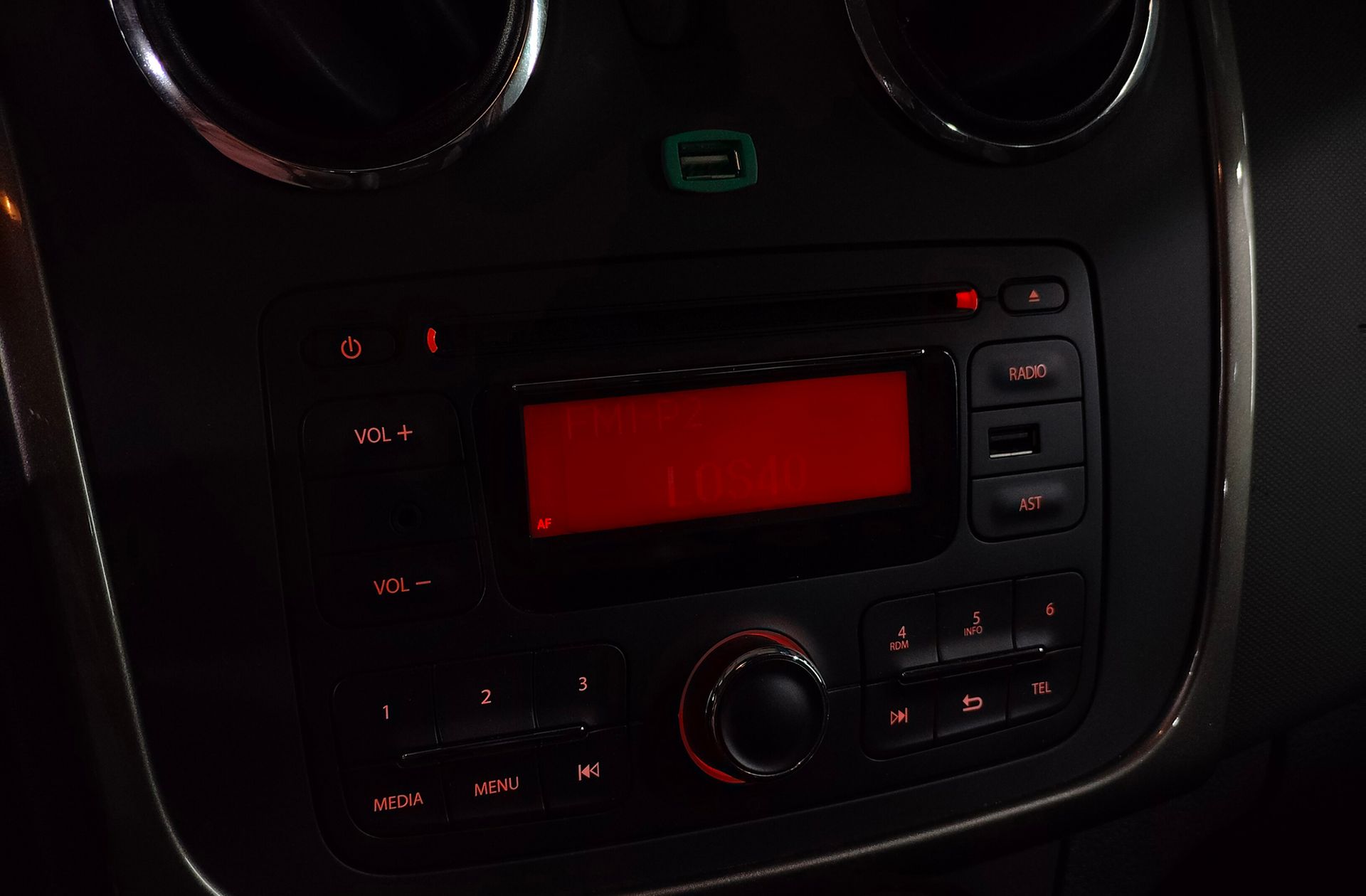 Dacia Sandero Stepway TCe - foto 24