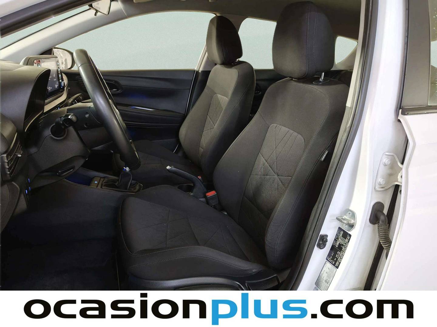 Foto asientos delanteros Hyundai Bayon Hyundai Bayon 1.2 MPI Maxx (84 CV)