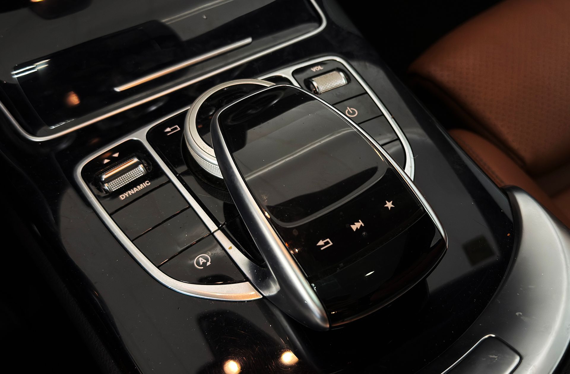 Mercedes-Benz Clase C Coupe 300 AMG Line - foto 34