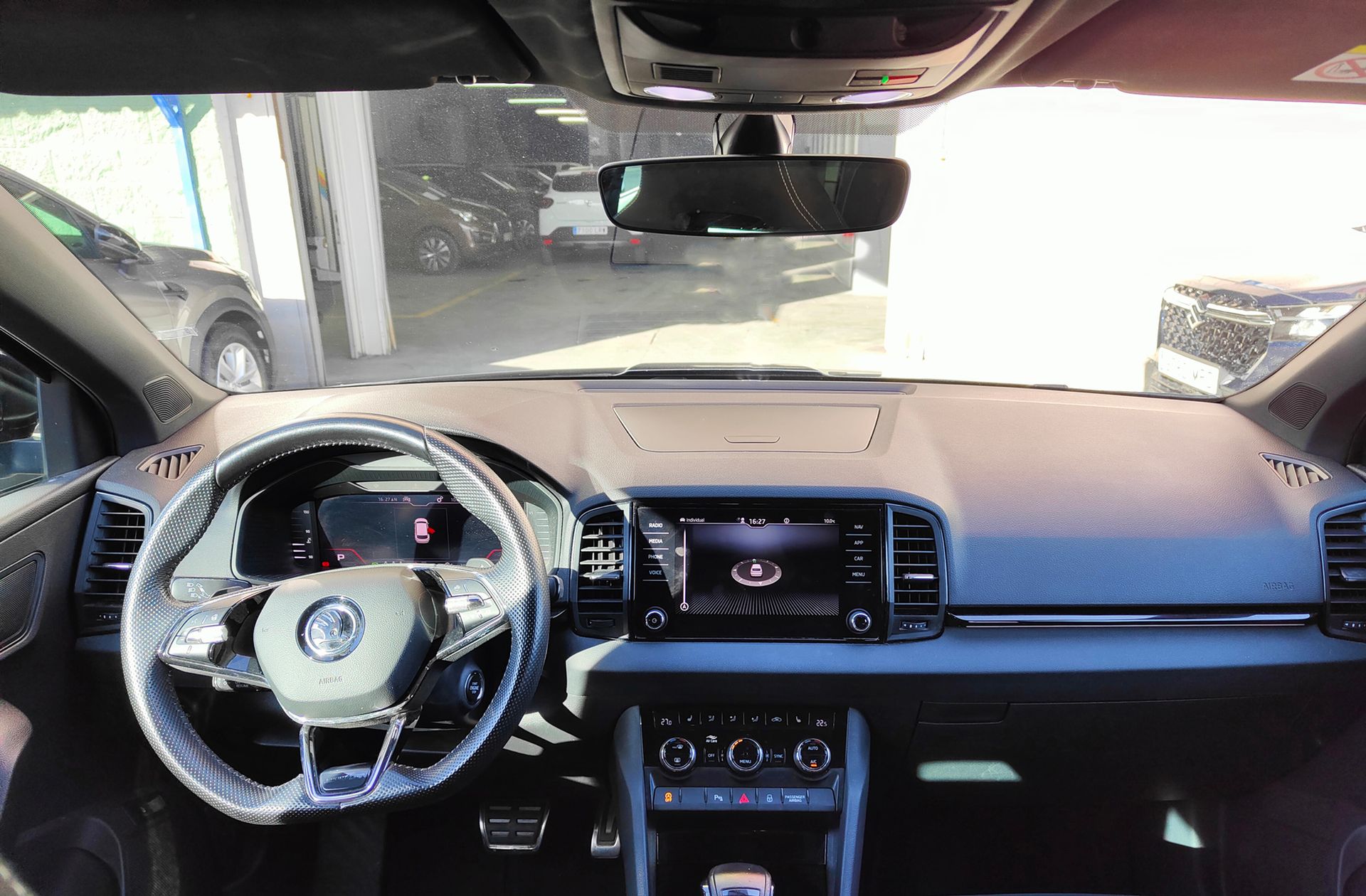 Škoda Karoq 1.5 TSI ACT Sportline DSG - foto 8