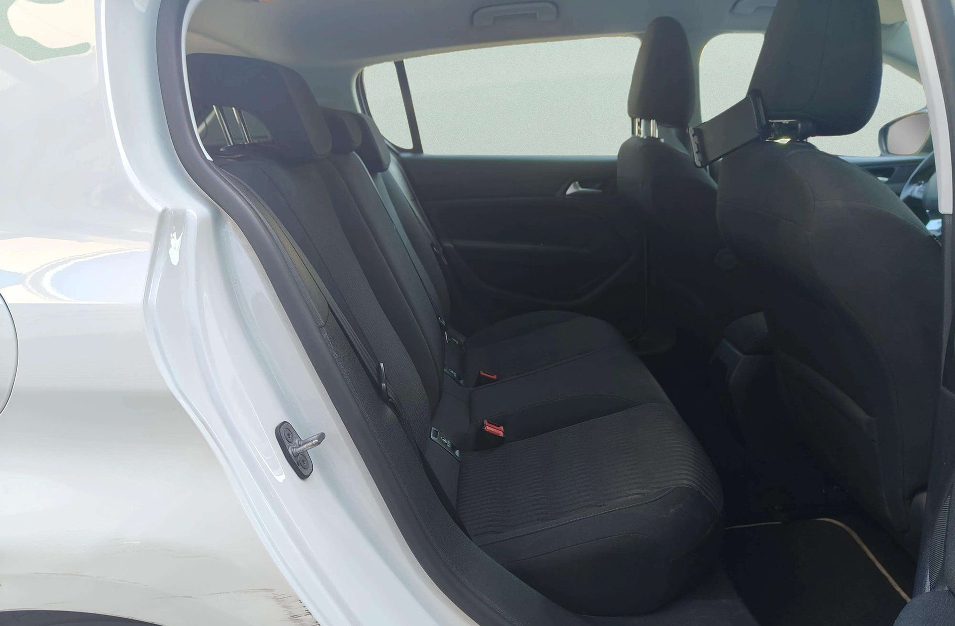Peugeot 308 1.6 BlueHDi Business Line - foto 14