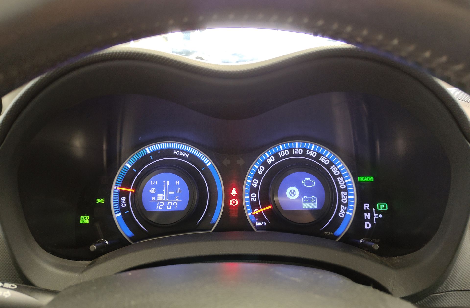Toyota Auris 1.8 Hybrid Advance - foto 18