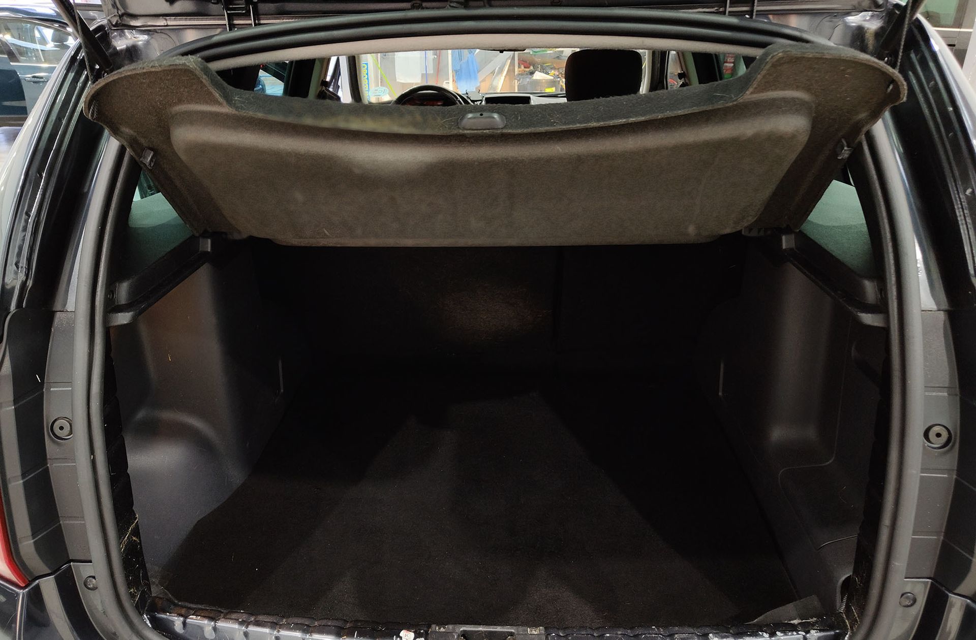 Dacia Duster Laureate dCi - foto 13