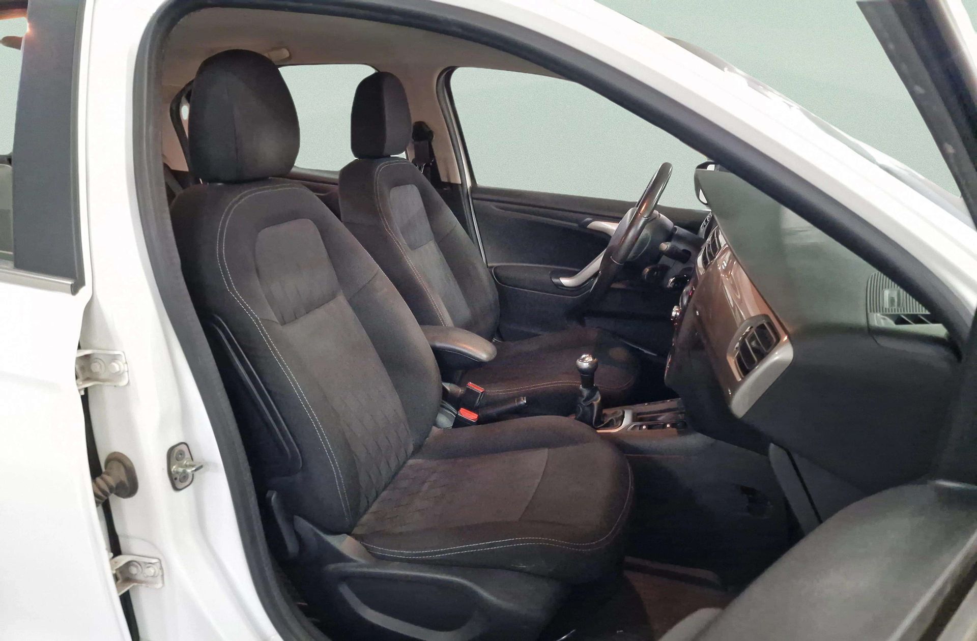 Citroën C-Elysée PureTech 82 Exclusive - foto 15