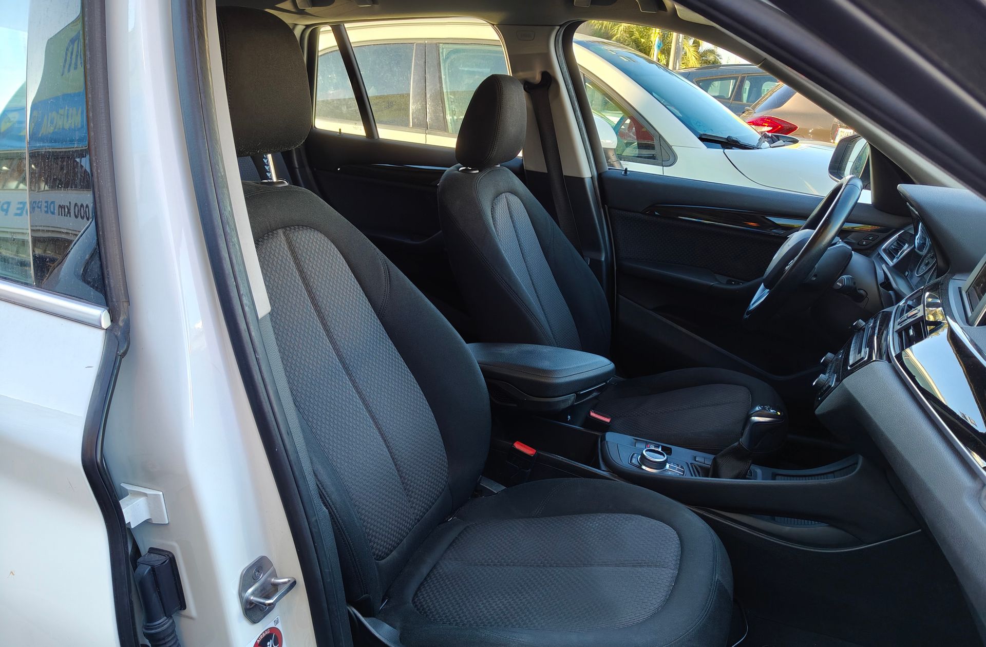 BMW X1 sDrive18d Business - foto 19