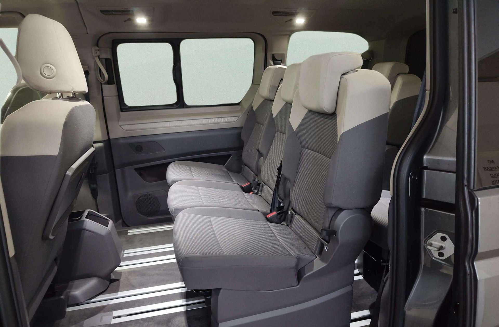 Volkswagen Multivan 1.4 TSI PHEV Batalla Corta DSG 7 plazas - foto 15