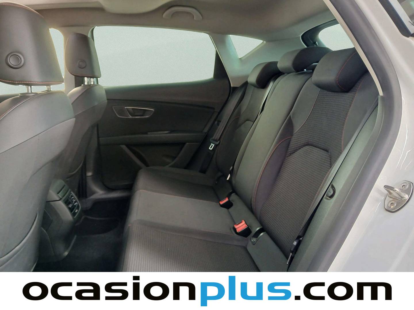 Foto asientos traseros Seat León Seat León 2.0 TDI S&S FR Plus (150 CV)