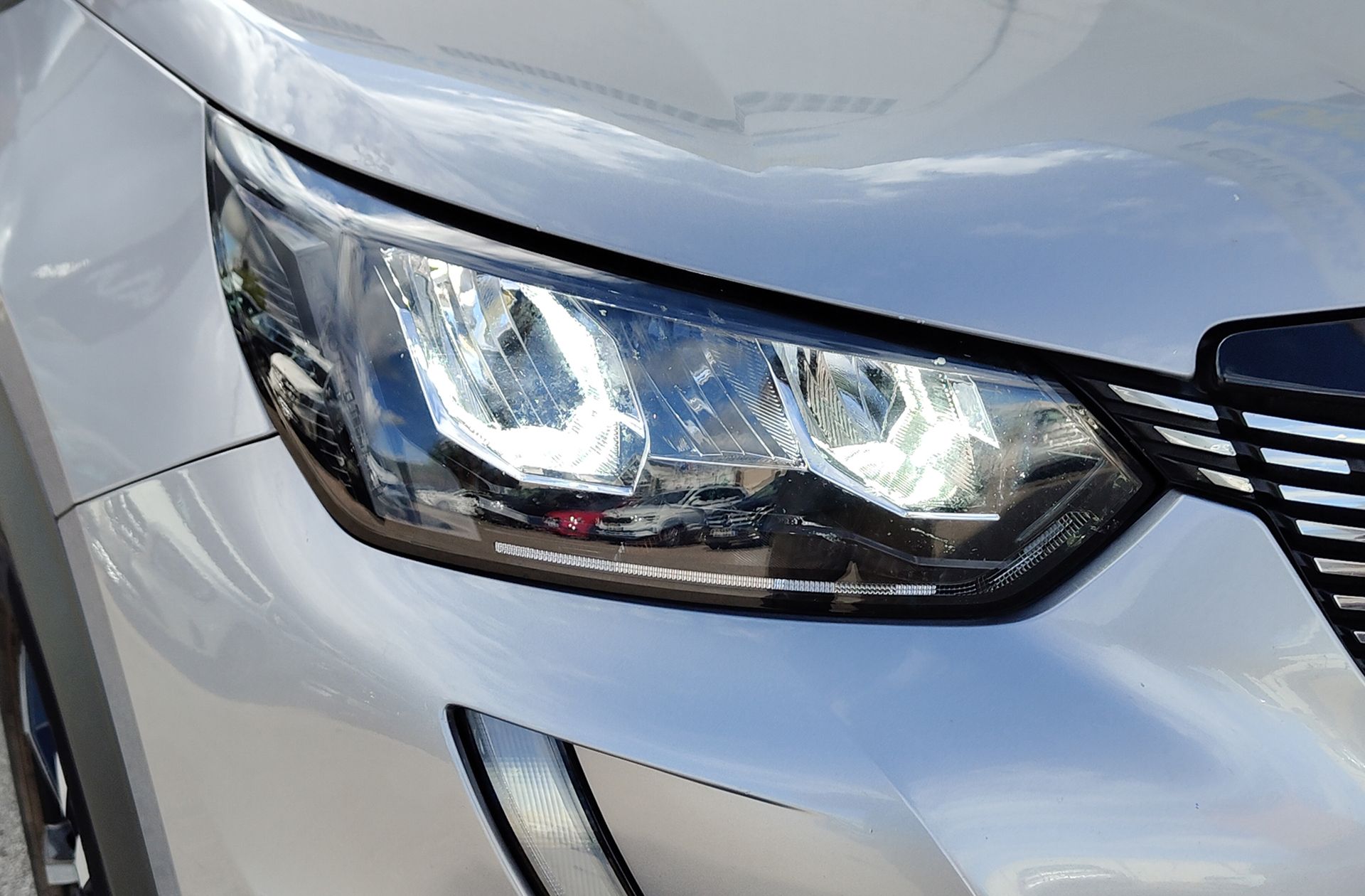 Peugeot 2008 PureTech 130 Allure EAT8 - foto 17
