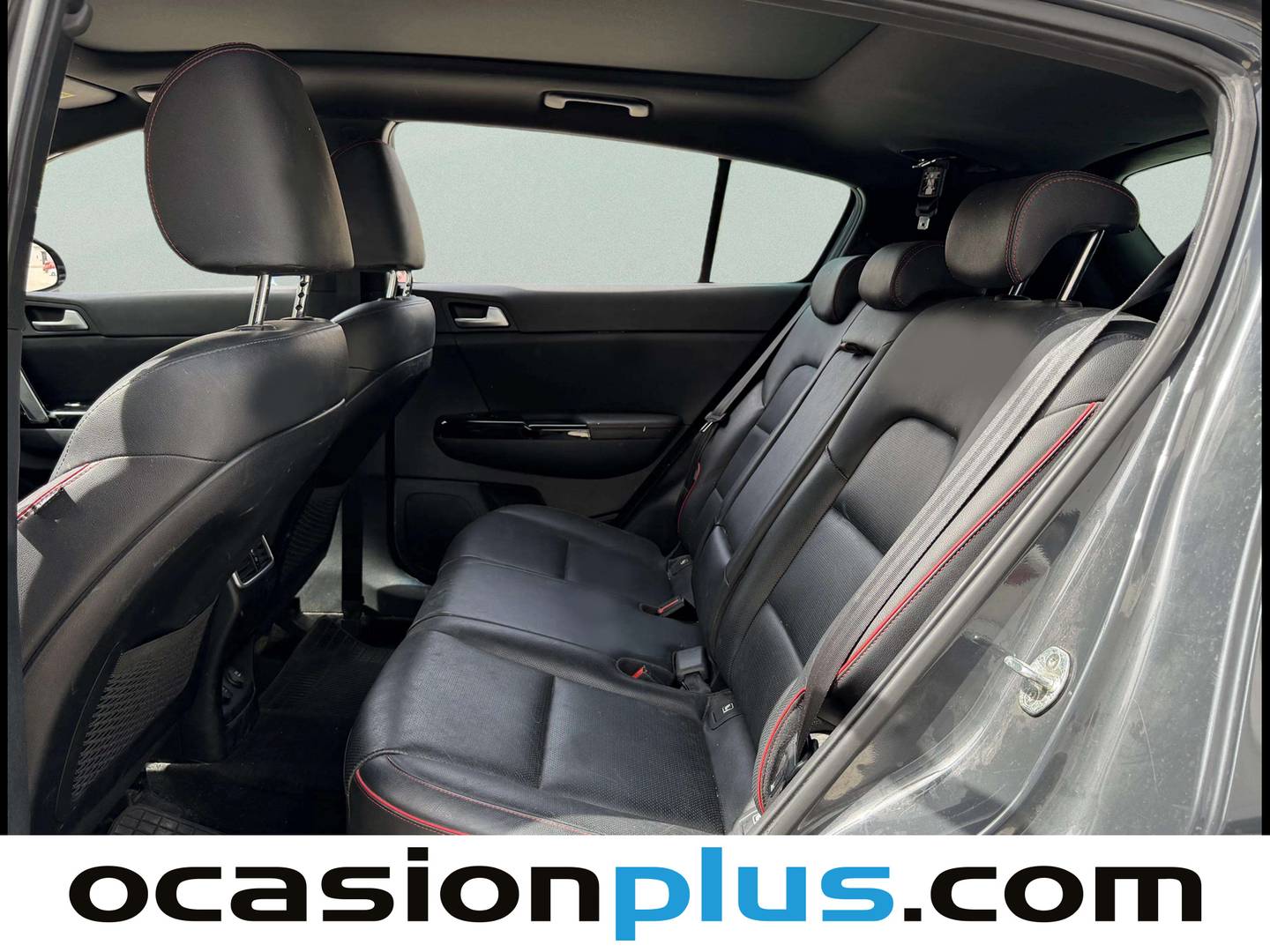 Foto asientos traseros KIA Sportage KIA Sportage 1.6 MHEV GT Line Xtreme 4X2  (136 CV)