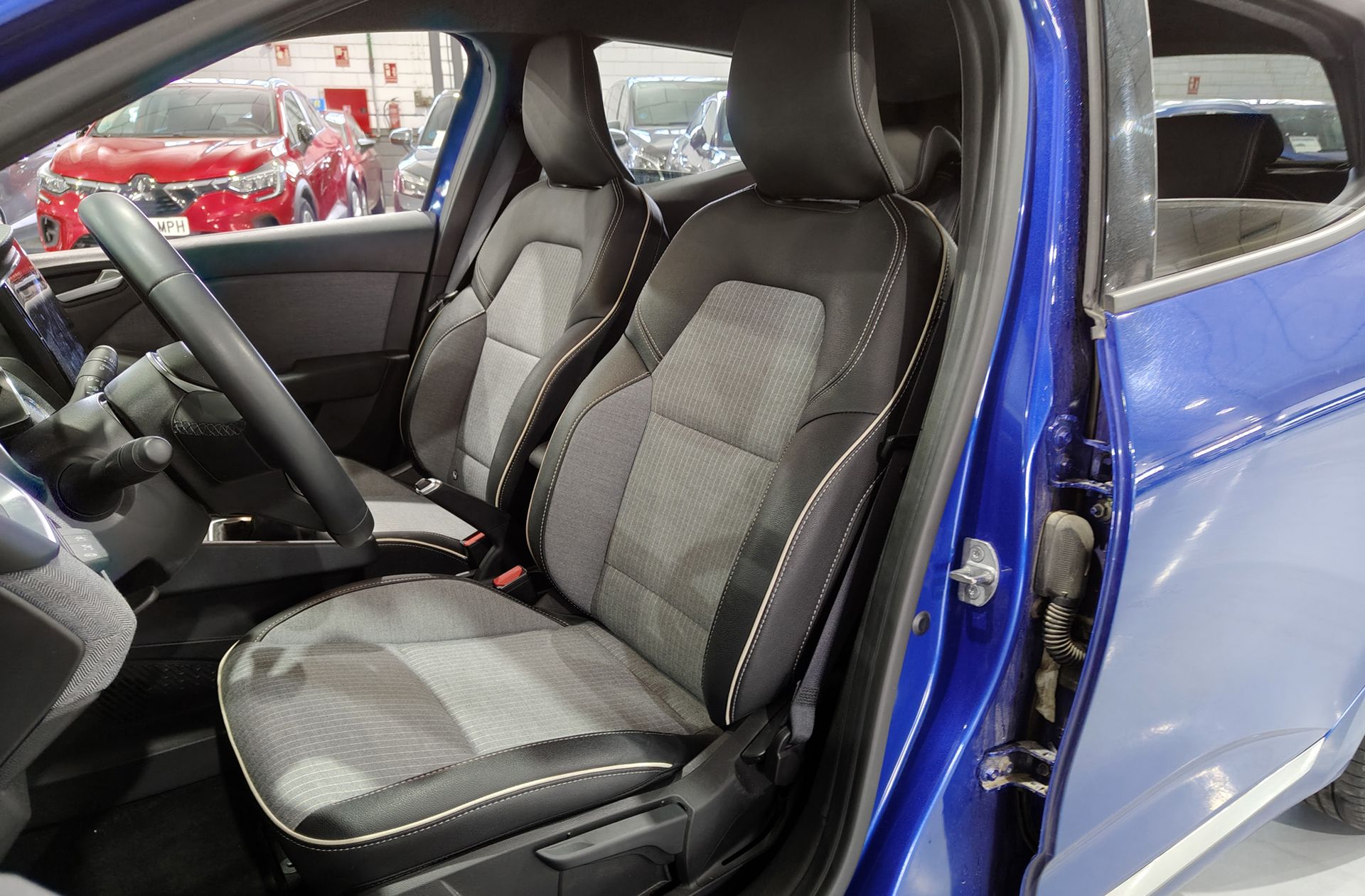 Renault Clio Techno TCe - foto 12