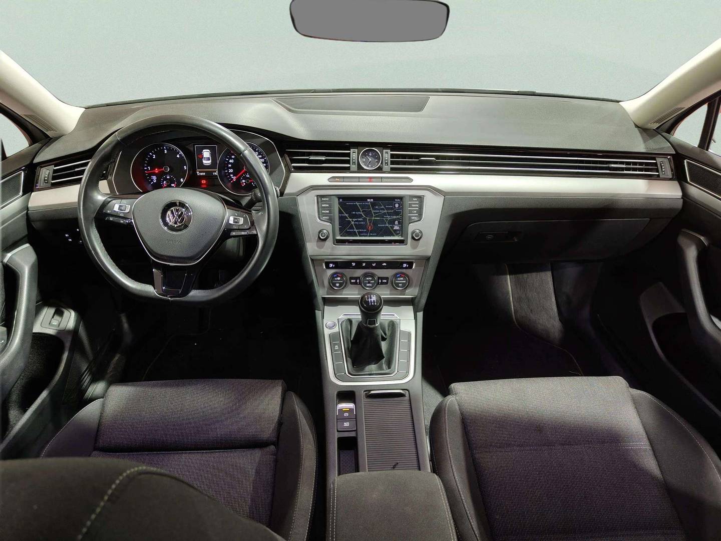 Foto Volkswagen Passat Volkswagen Passat Advance 1.6 TDI BMT (120 CV)