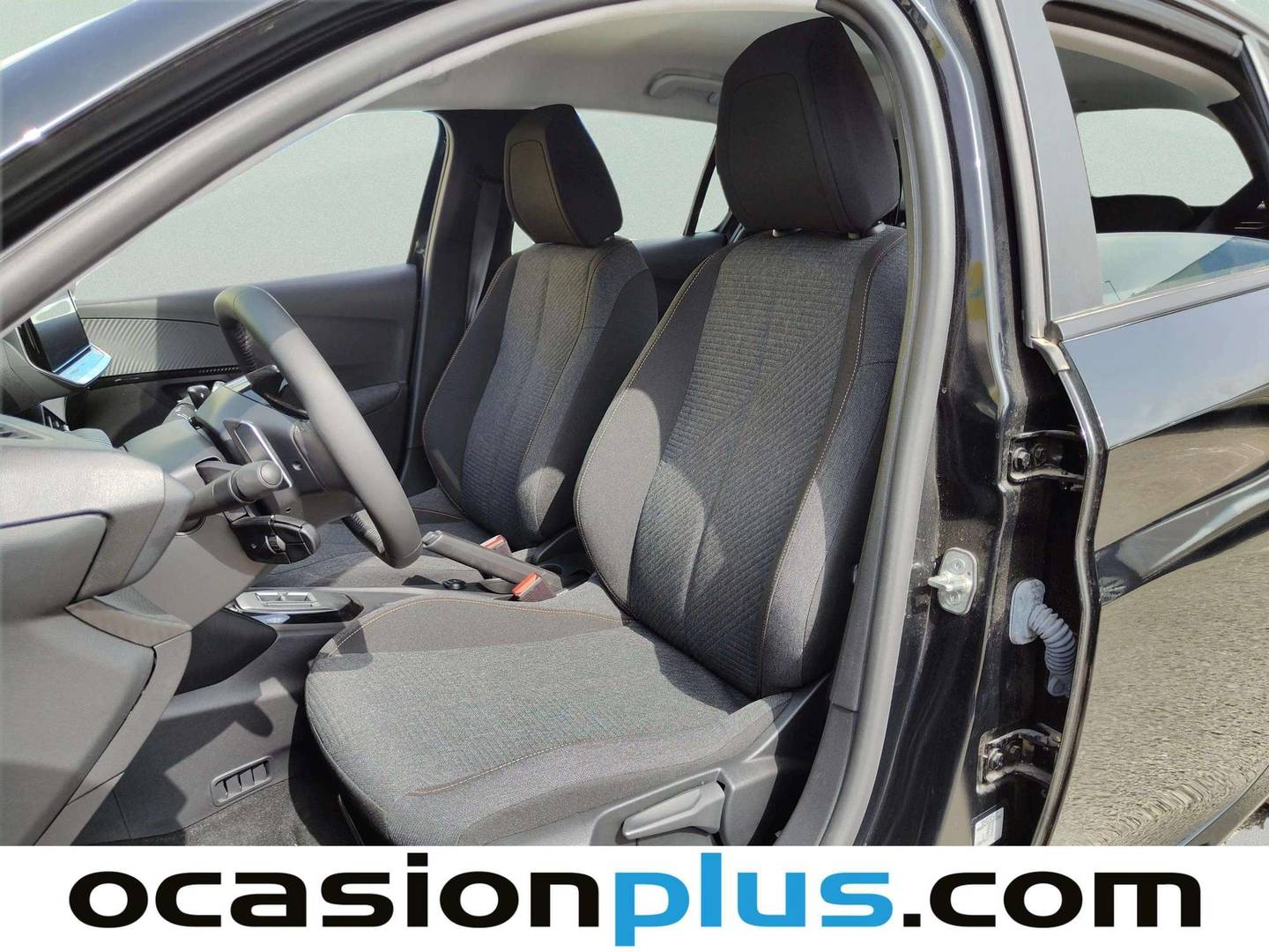 Foto asientos delanteros Peugeot 208 Peugeot 208 Style Hybrid 100 eDCS6 (100 CV)