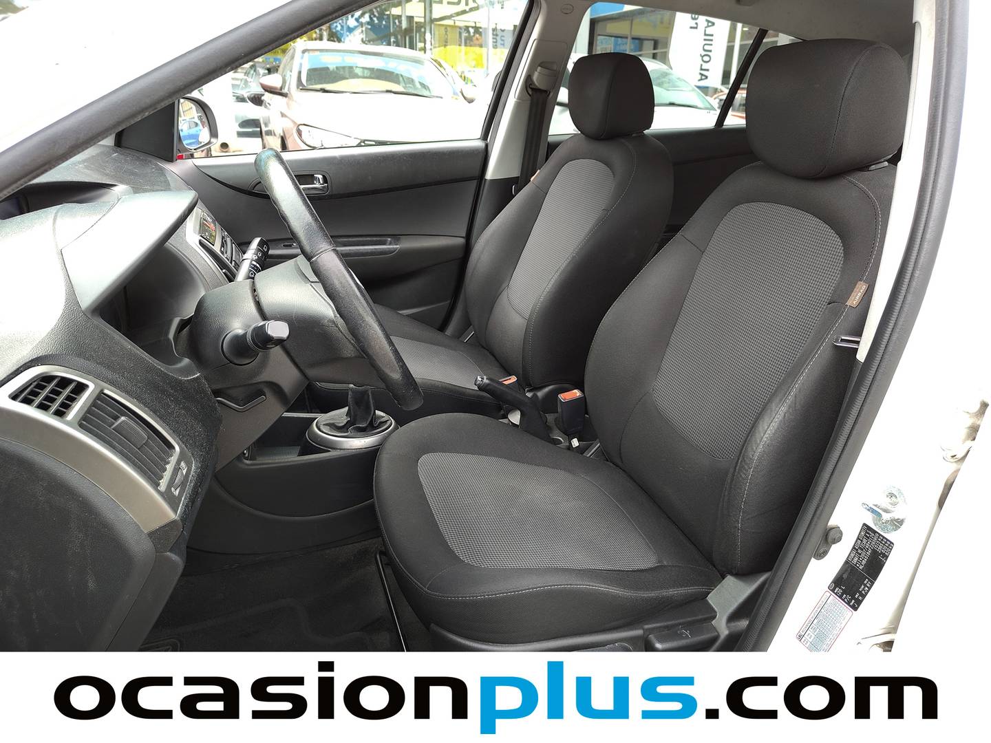Foto asientos delanteros Hyundai i20 Hyundai i20 1.2 MPI Go! (85 CV)