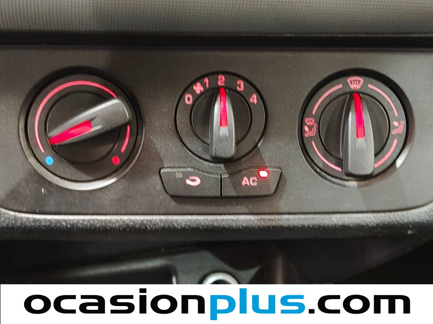 Extras y acabados del Seat Ibiza Seat Ibiza 1.2 12v Reference (70 CV)