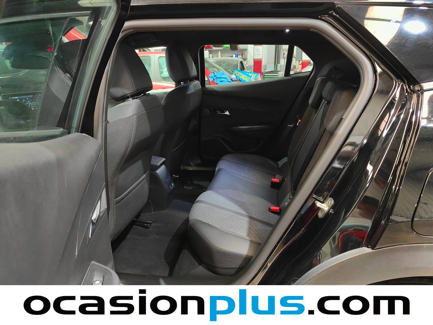 Foto asientos traseros Peugeot 2008 Peugeot 2008 Allure Hybrid eDCS6 (145 CV)