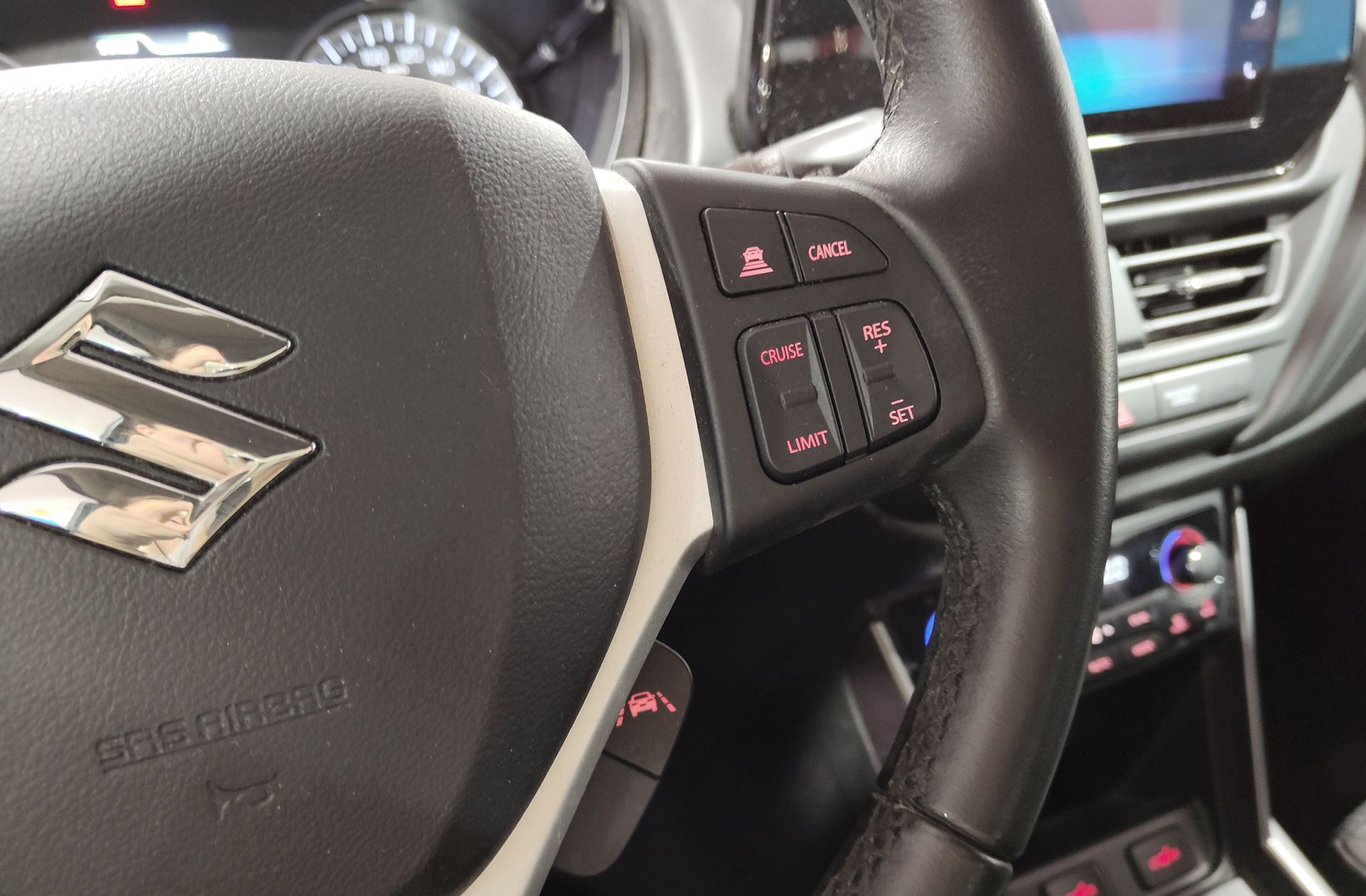 Suzuki S-Cross 1.4T Mild Hybrid S2 - foto 29