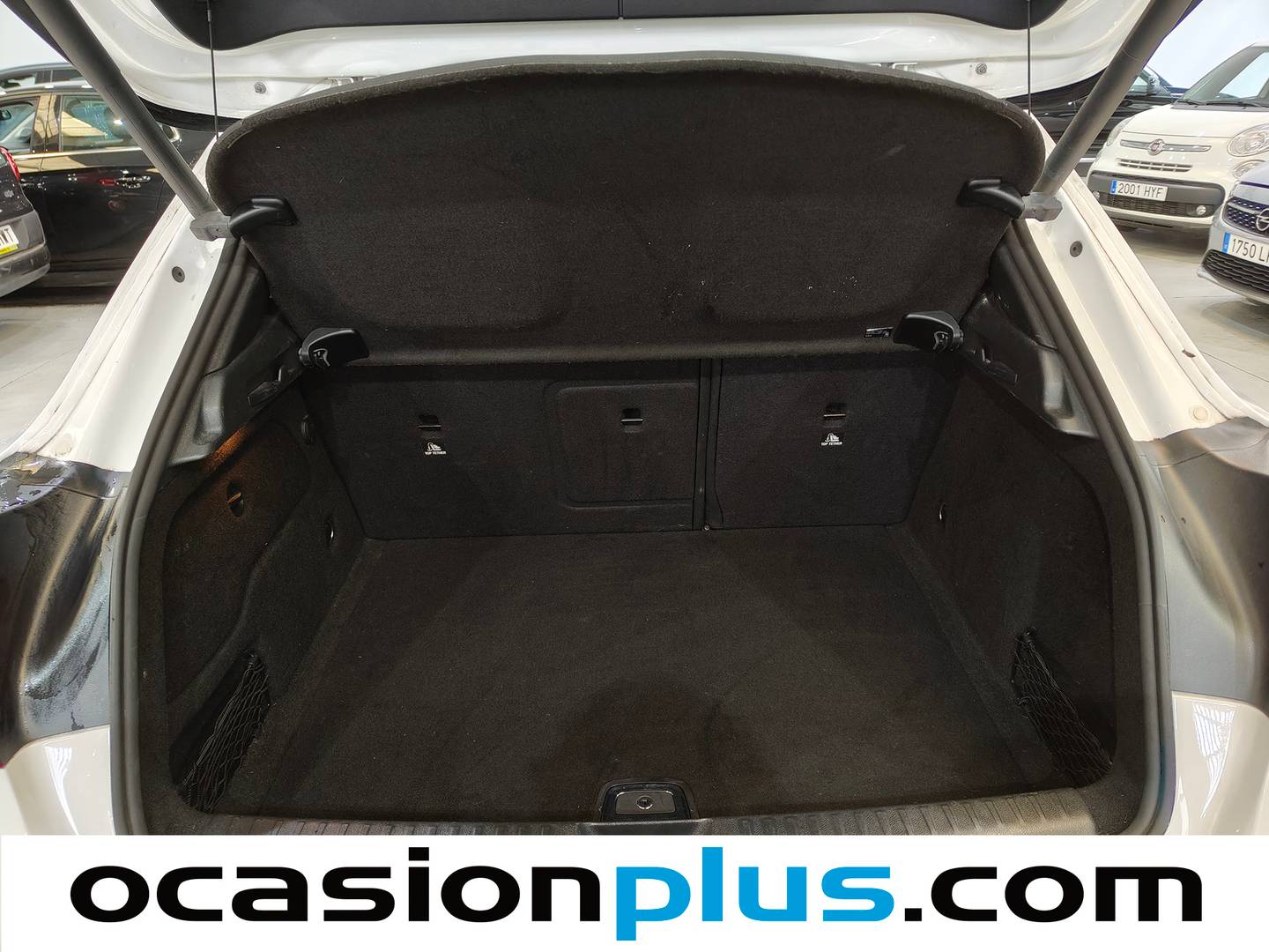 Fotos maletero Mercedes GLA Mercedes GLA 180 (122 CV) Pack AMG