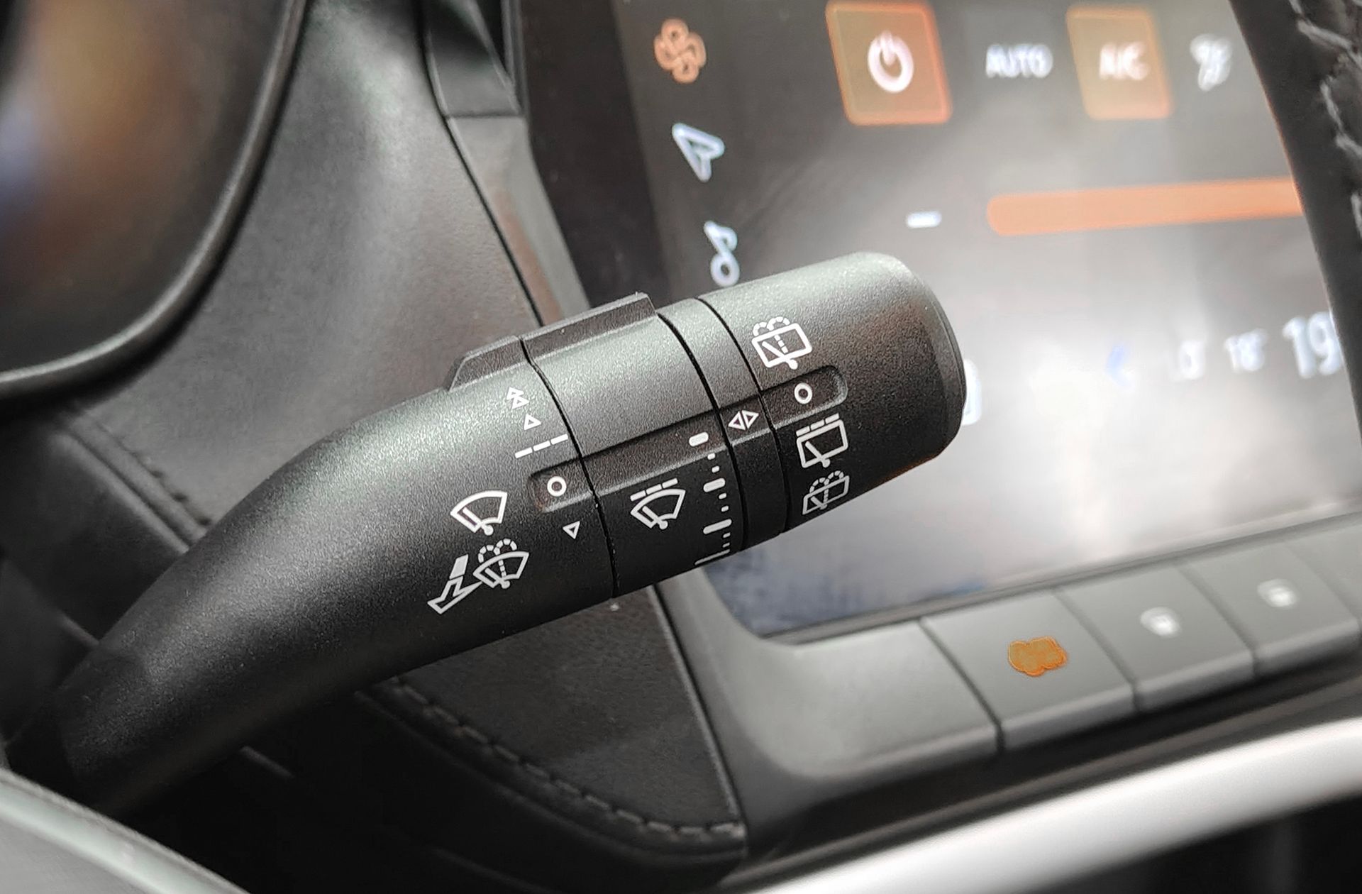 MG ZS 1.5 Hybrid+ Luxury - foto 31