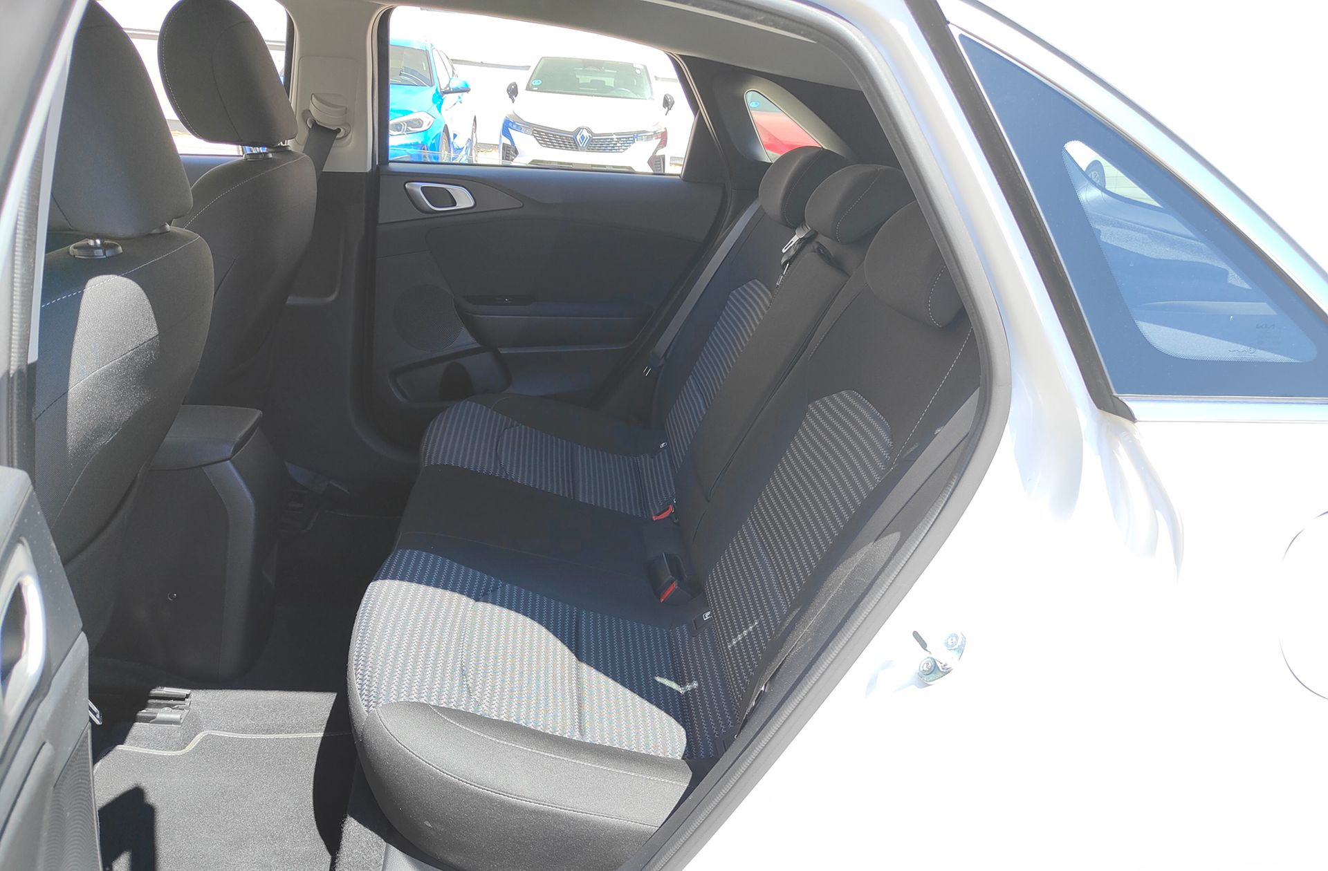 Kia Ceed 1.0 T-GDi Drive - foto 12